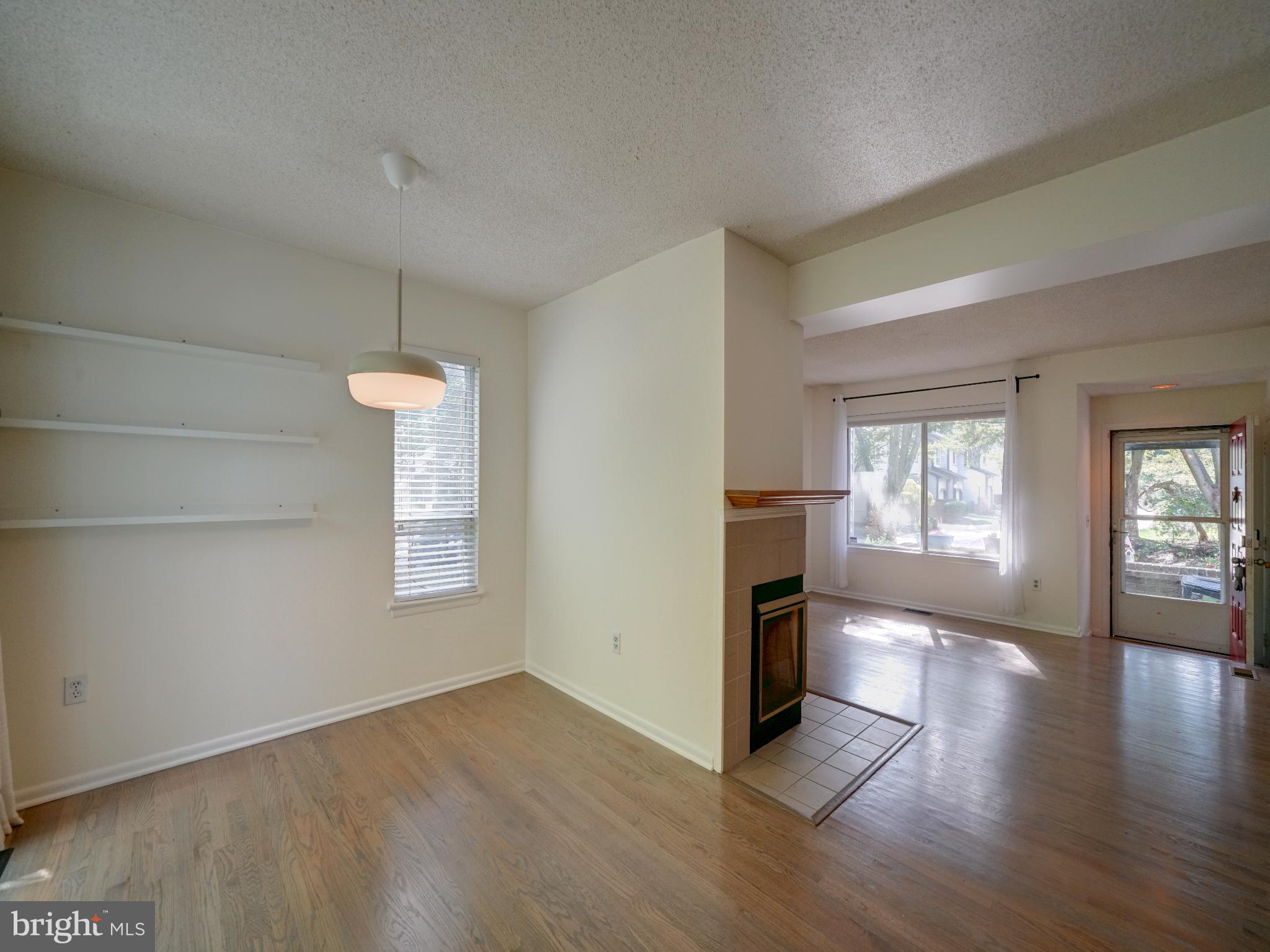 TOWN CENTER - Residential Lease