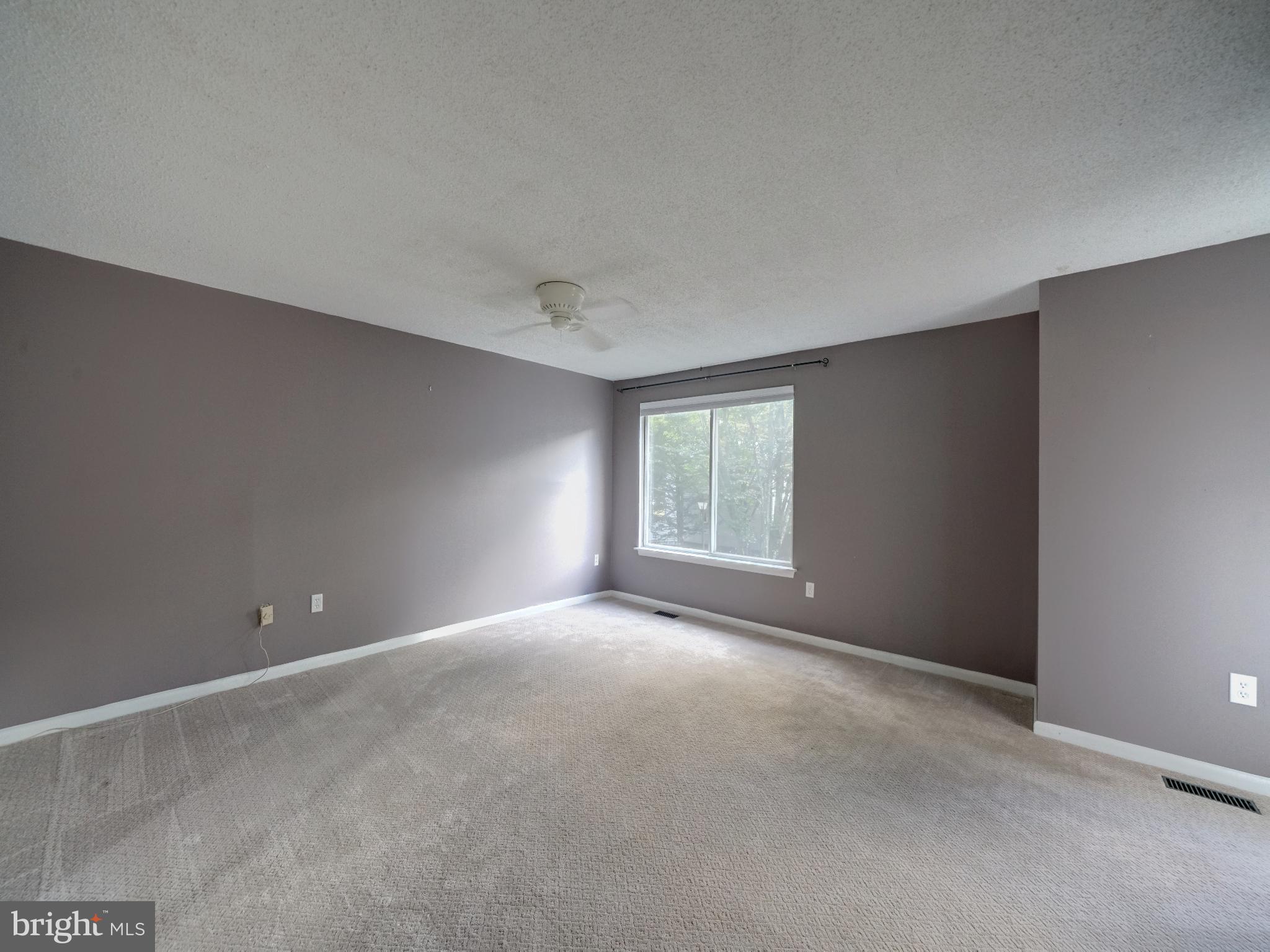 TOWN CENTER - Residential Lease