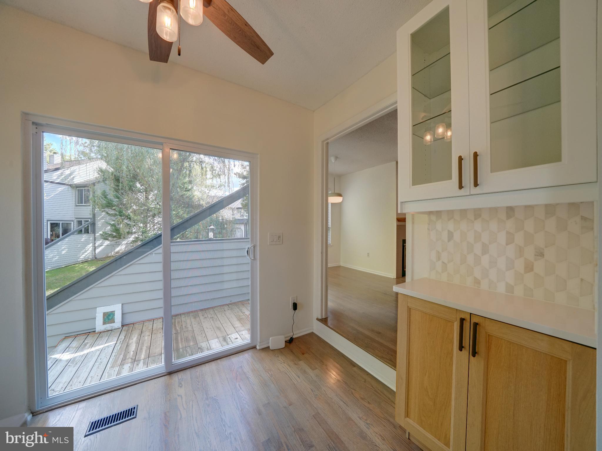 TOWN CENTER - Residential Lease