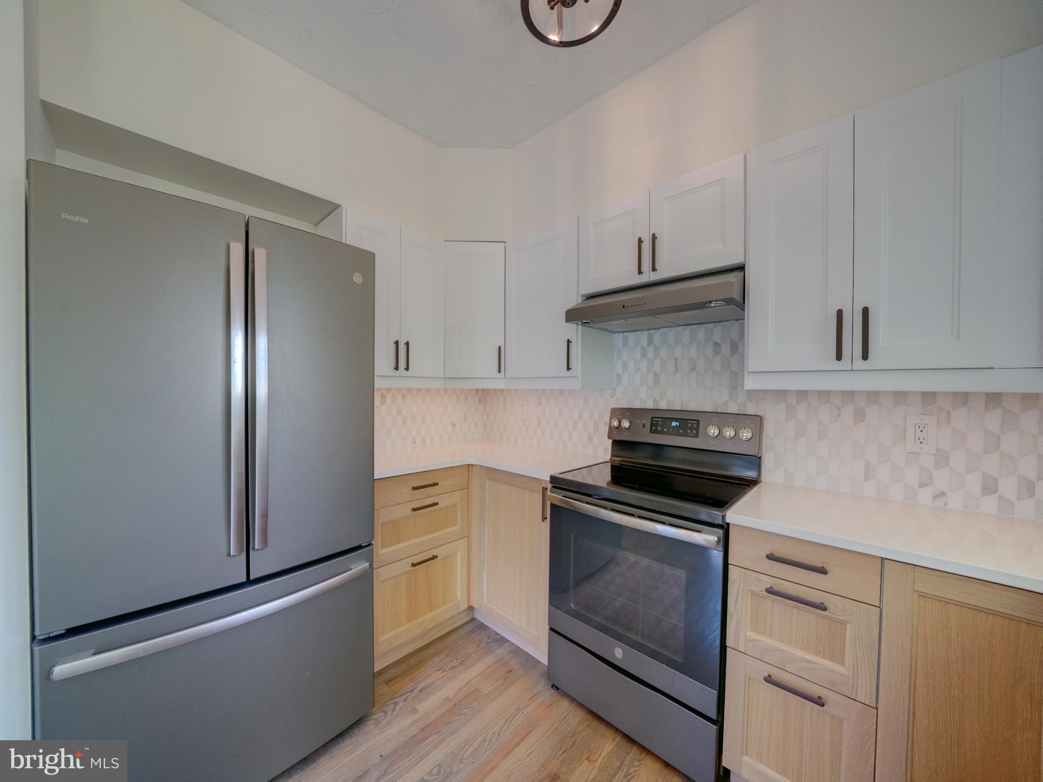 TOWN CENTER - Residential Lease