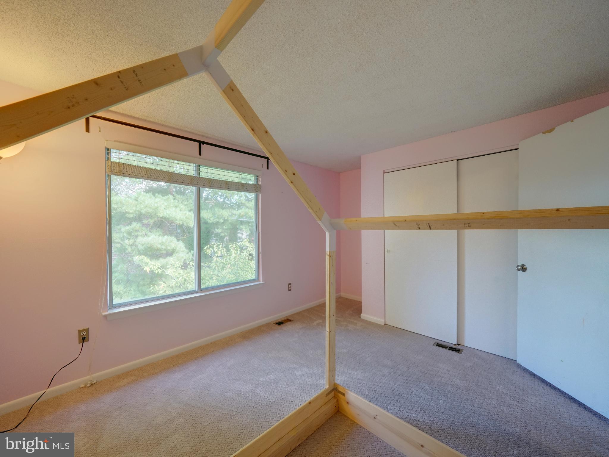 TOWN CENTER - Residential Lease