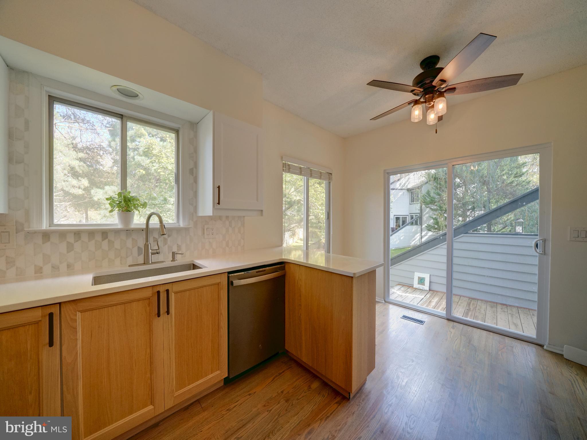 TOWN CENTER - Residential Lease