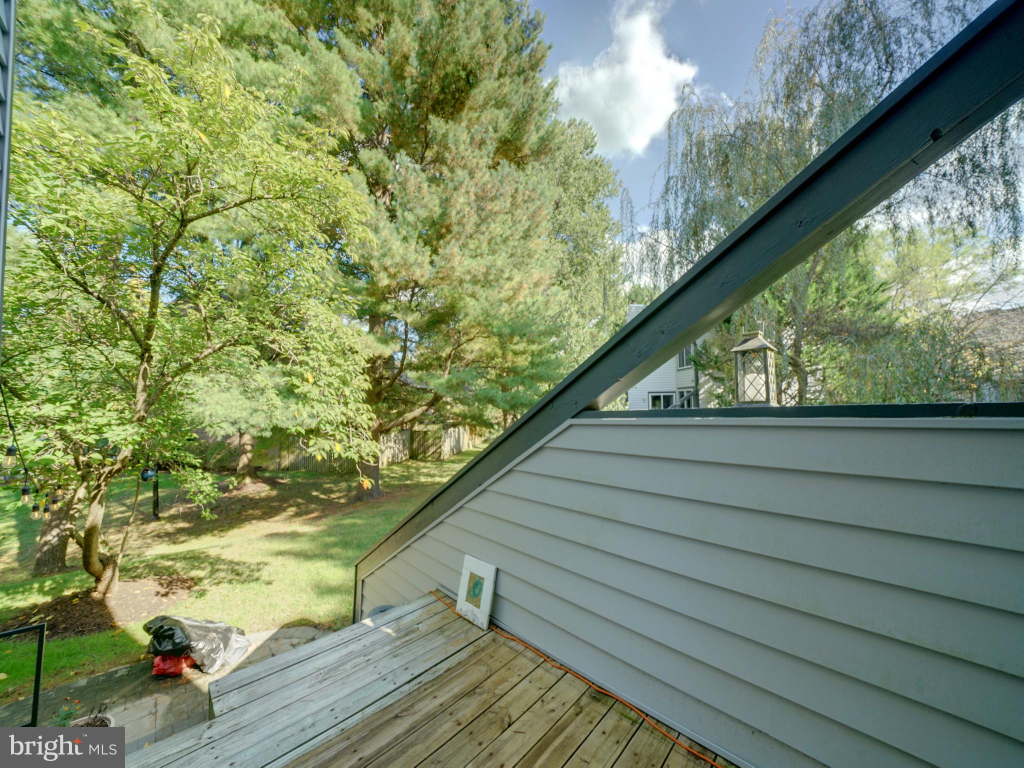 TOWN CENTER - Residential Lease