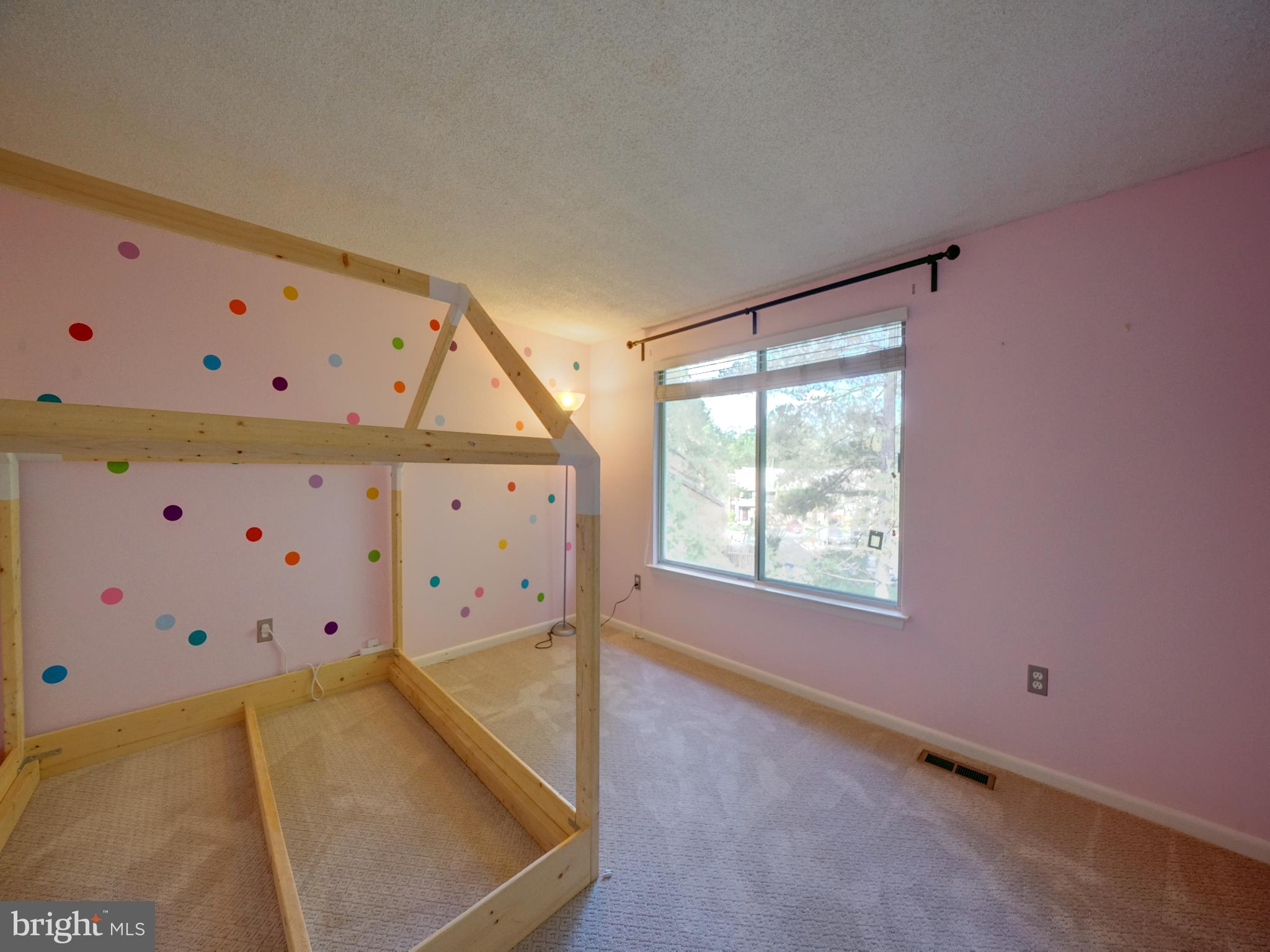 TOWN CENTER - Residential Lease