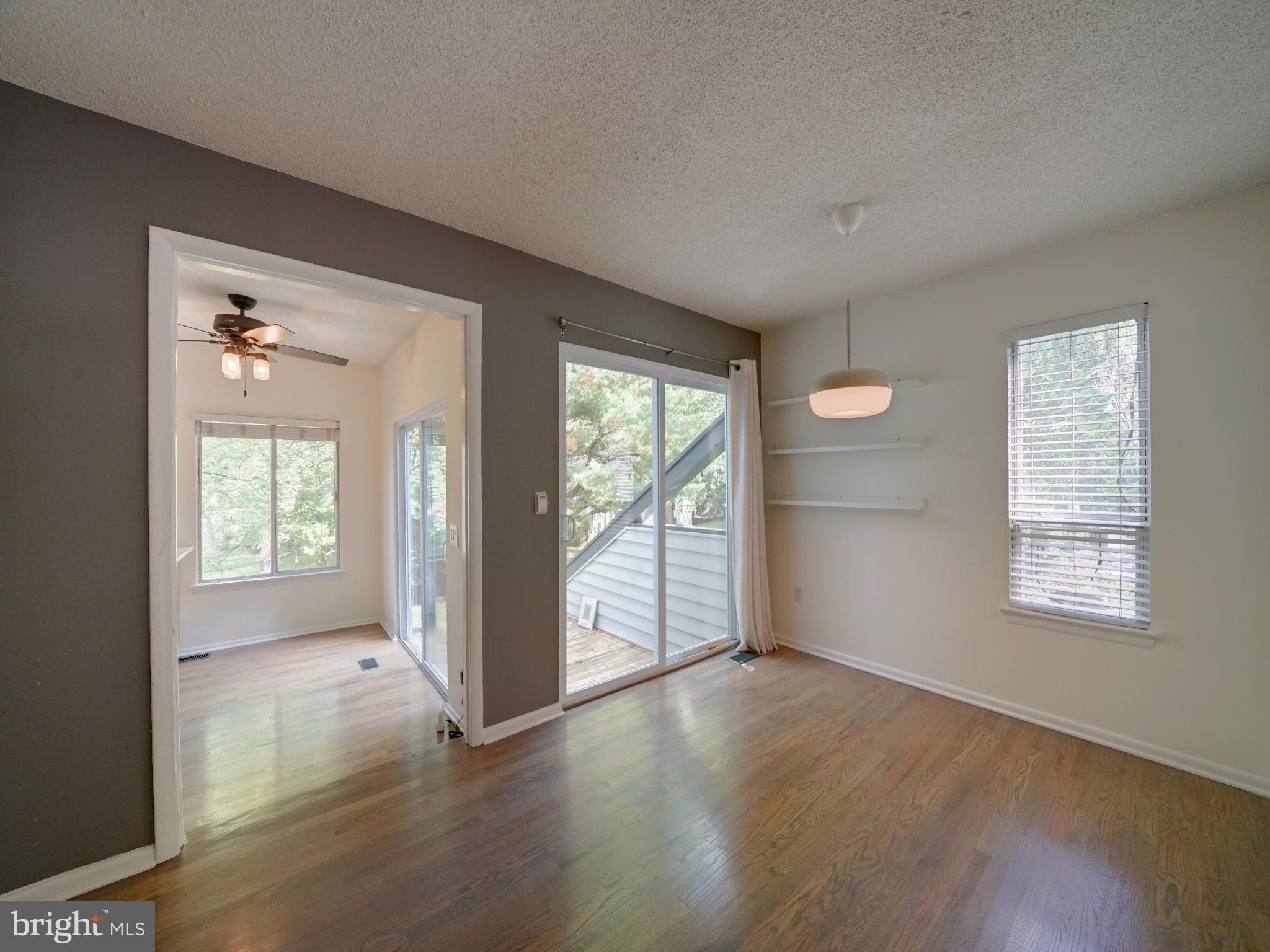 TOWN CENTER - Residential Lease