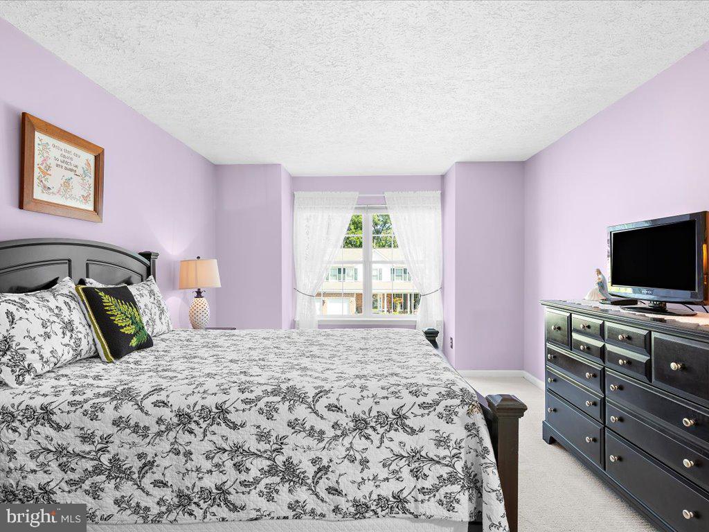 VILLAGE OF BYNUM RUN - Residential