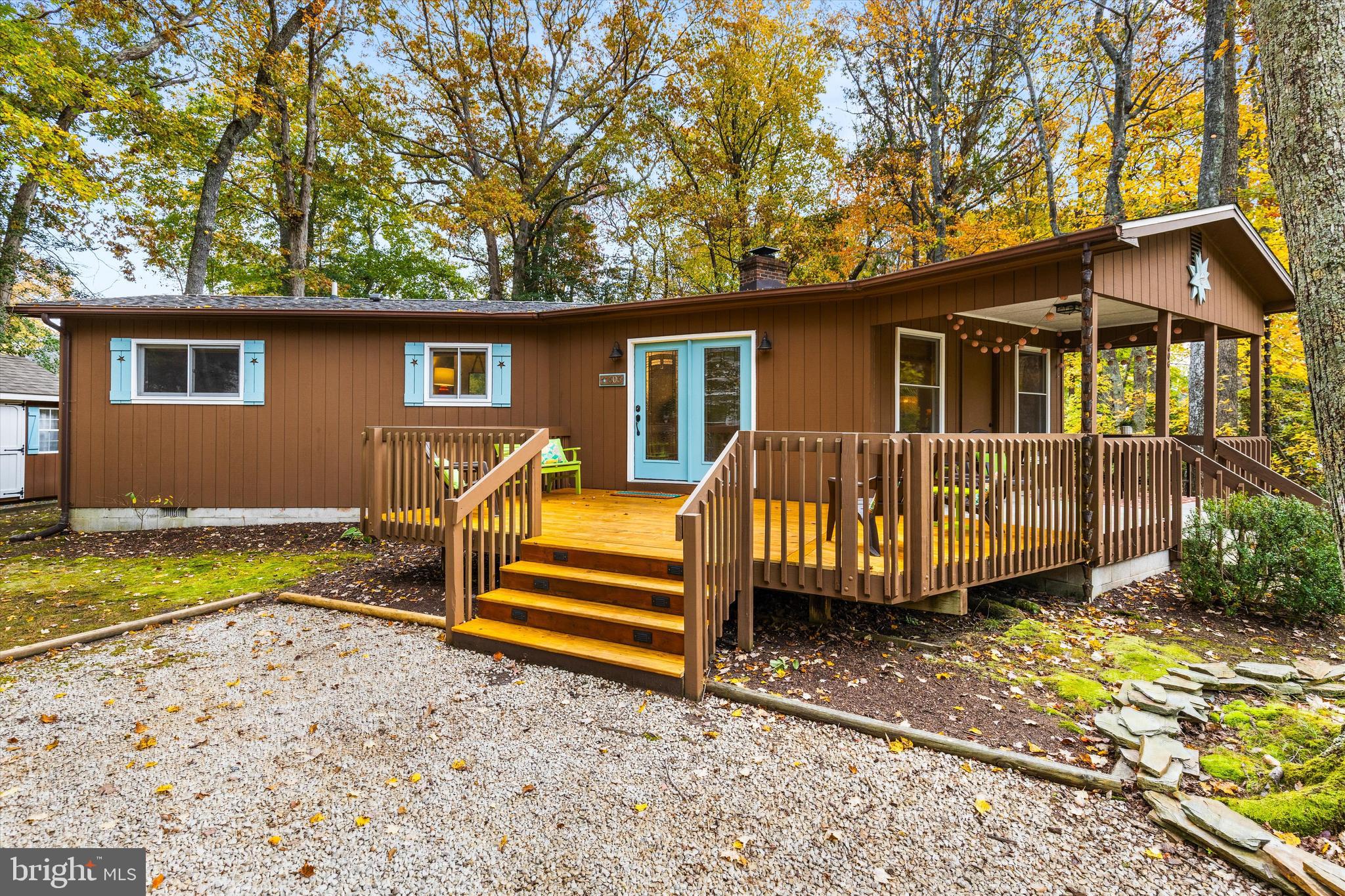 606 SPRING LAKE COURT