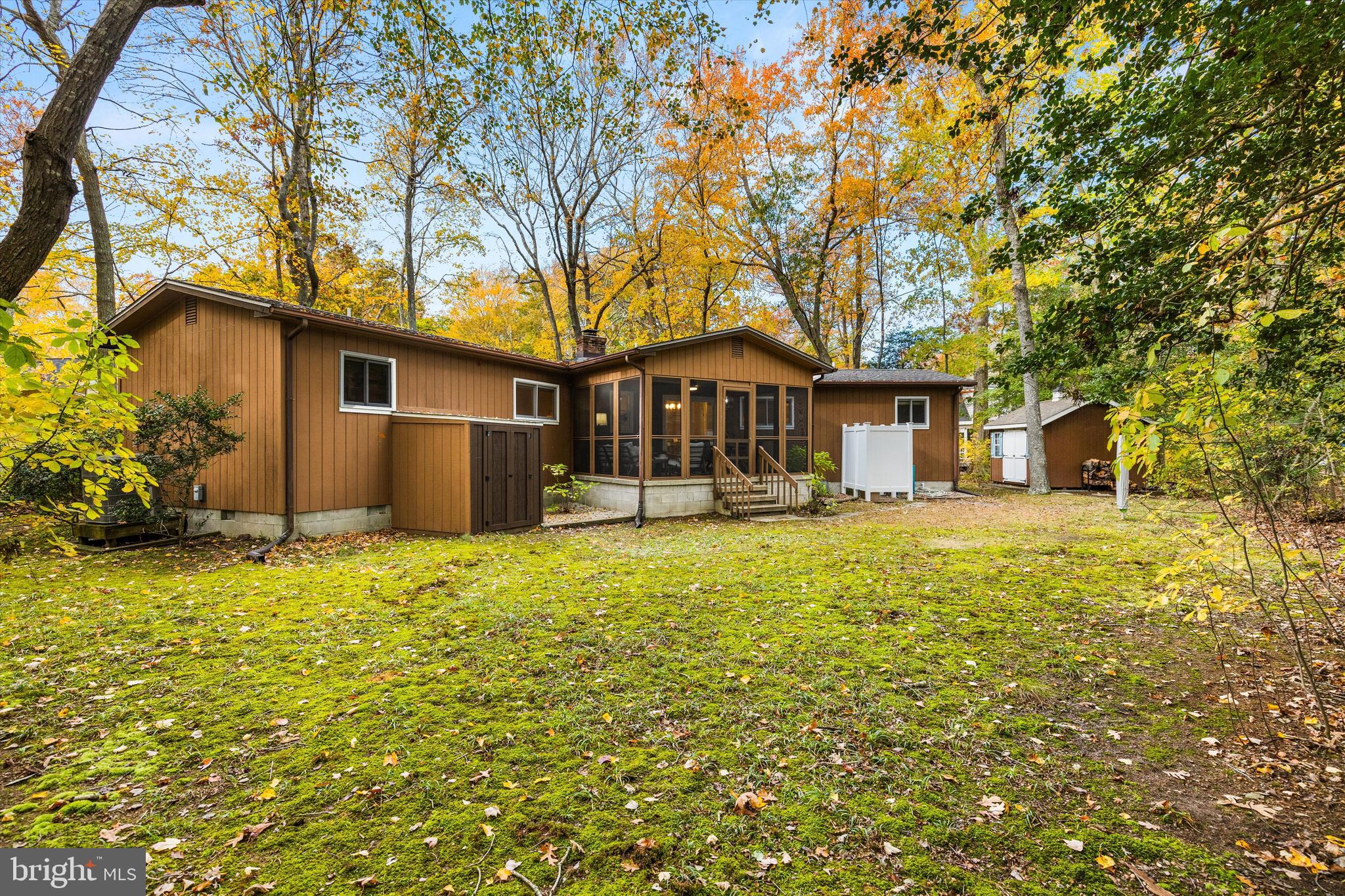 606 SPRING LAKE COURT