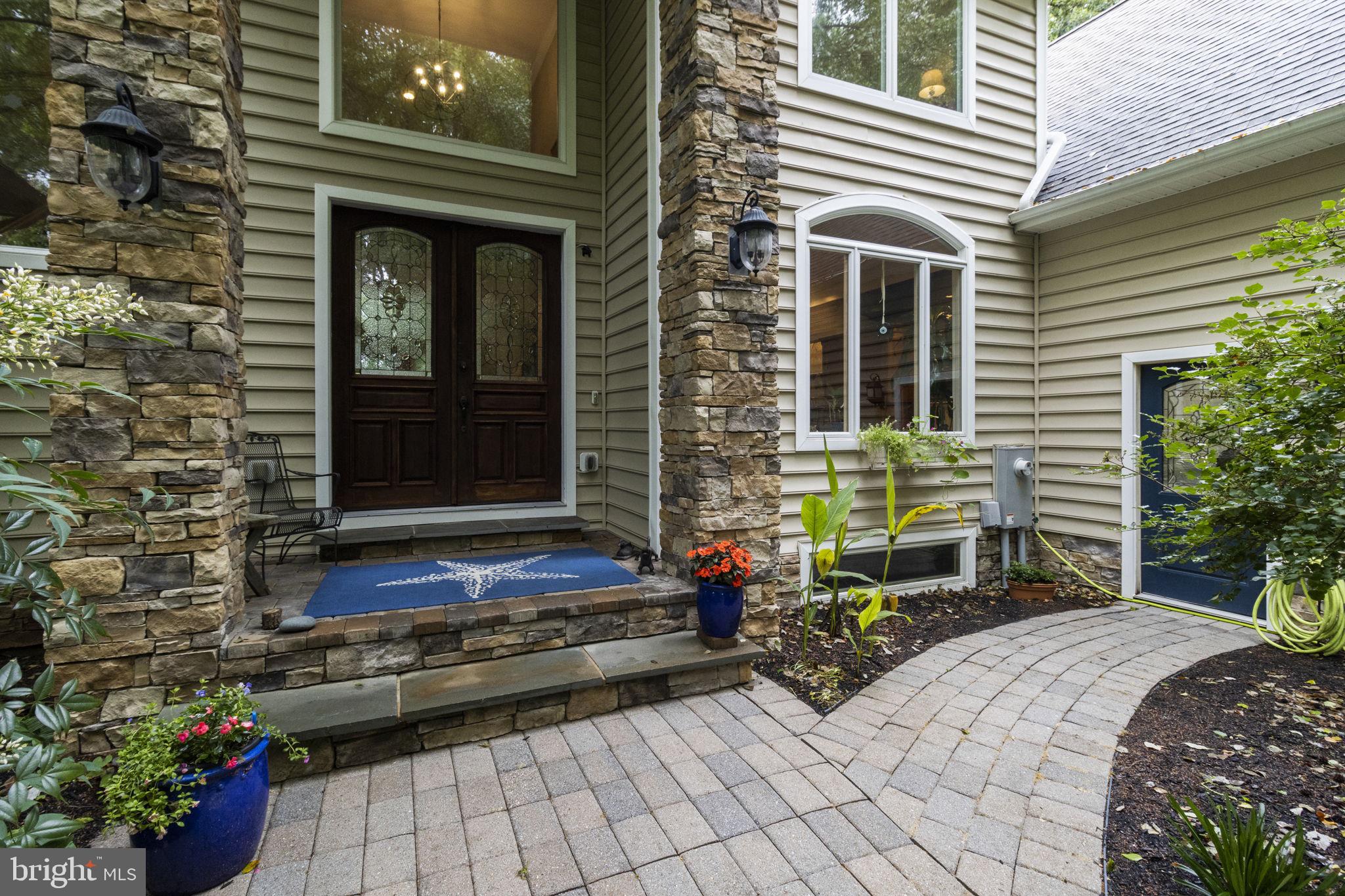 COLLINS POINT - Residential