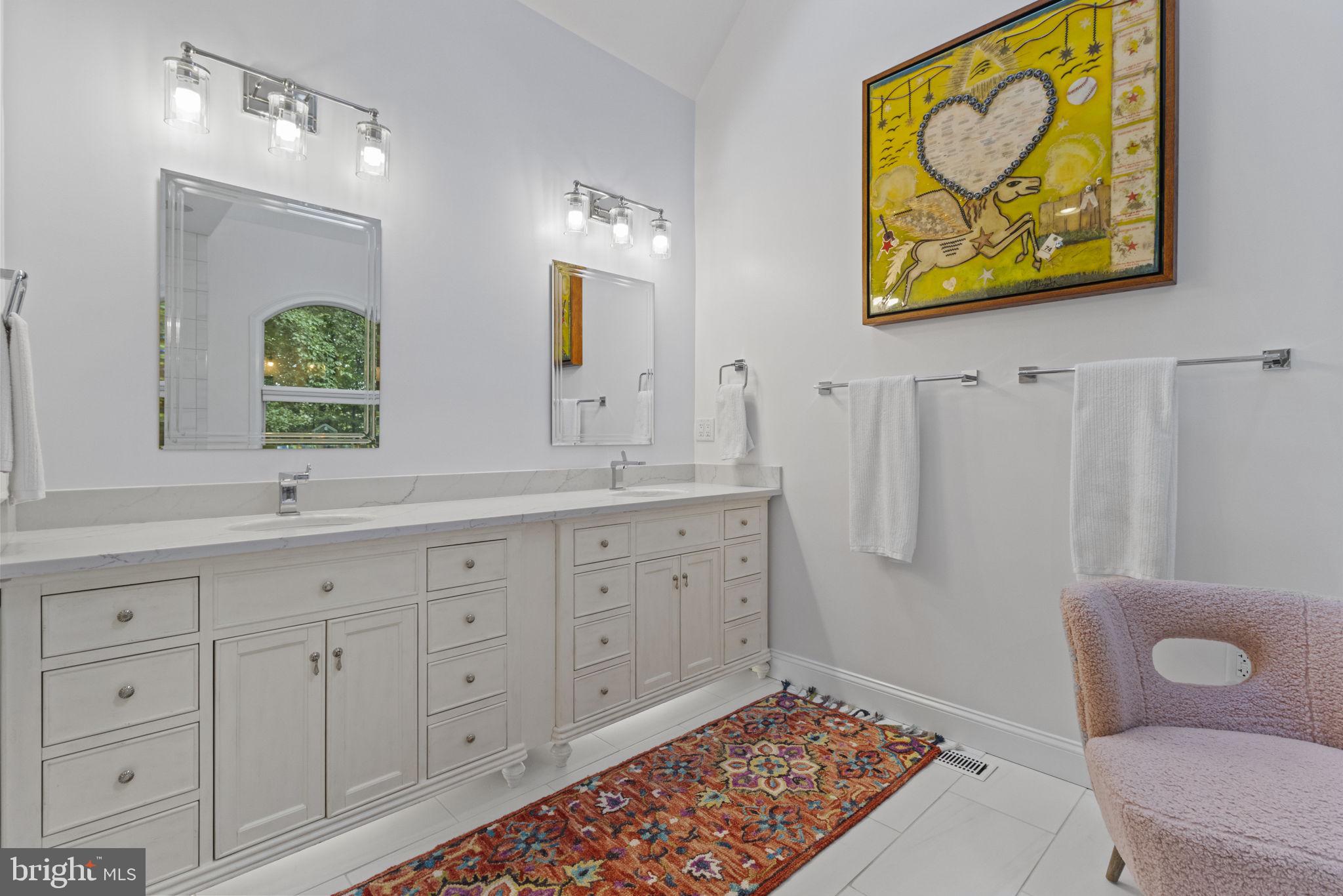 COLLINS POINT - Residential