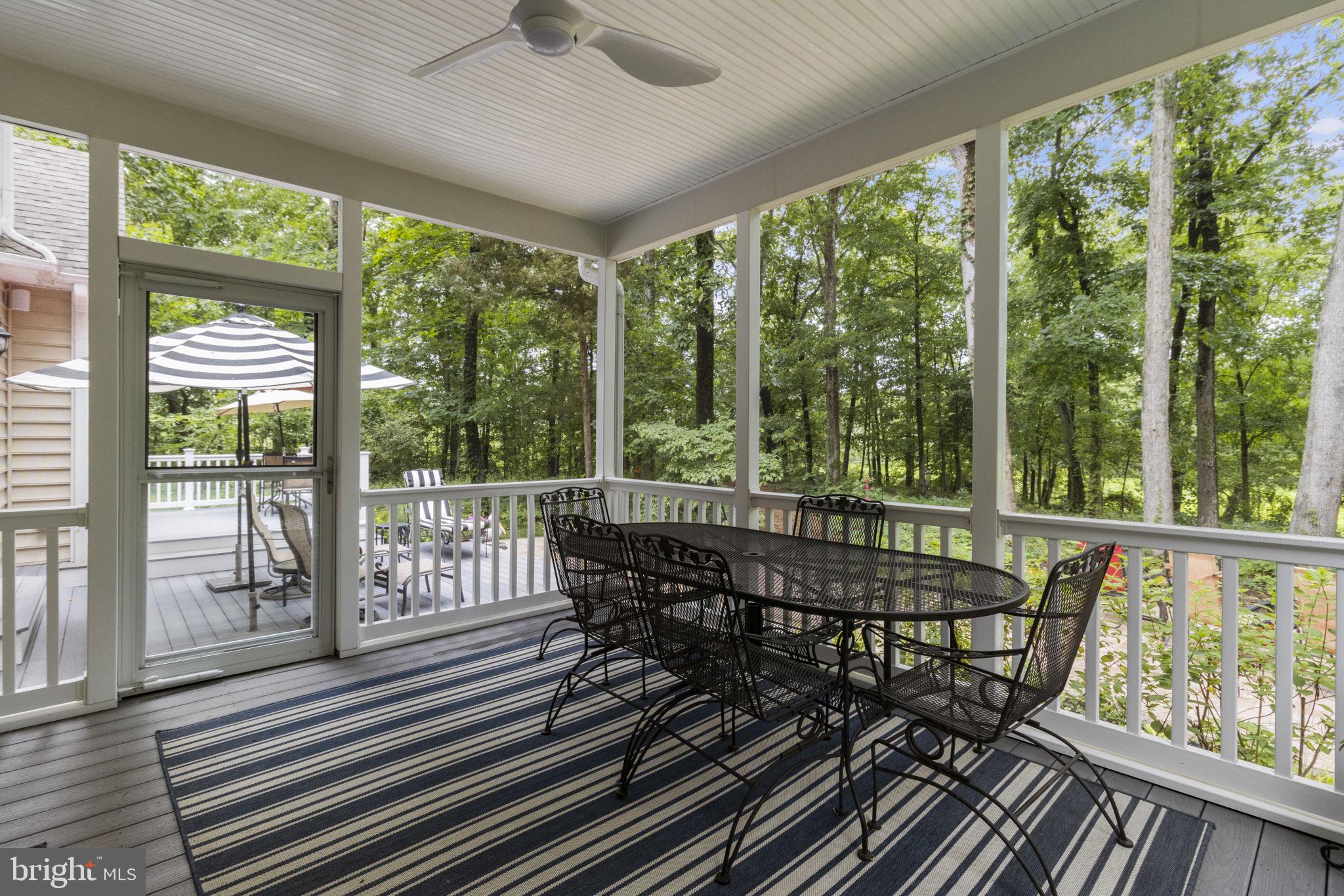 COLLINS POINT - Residential