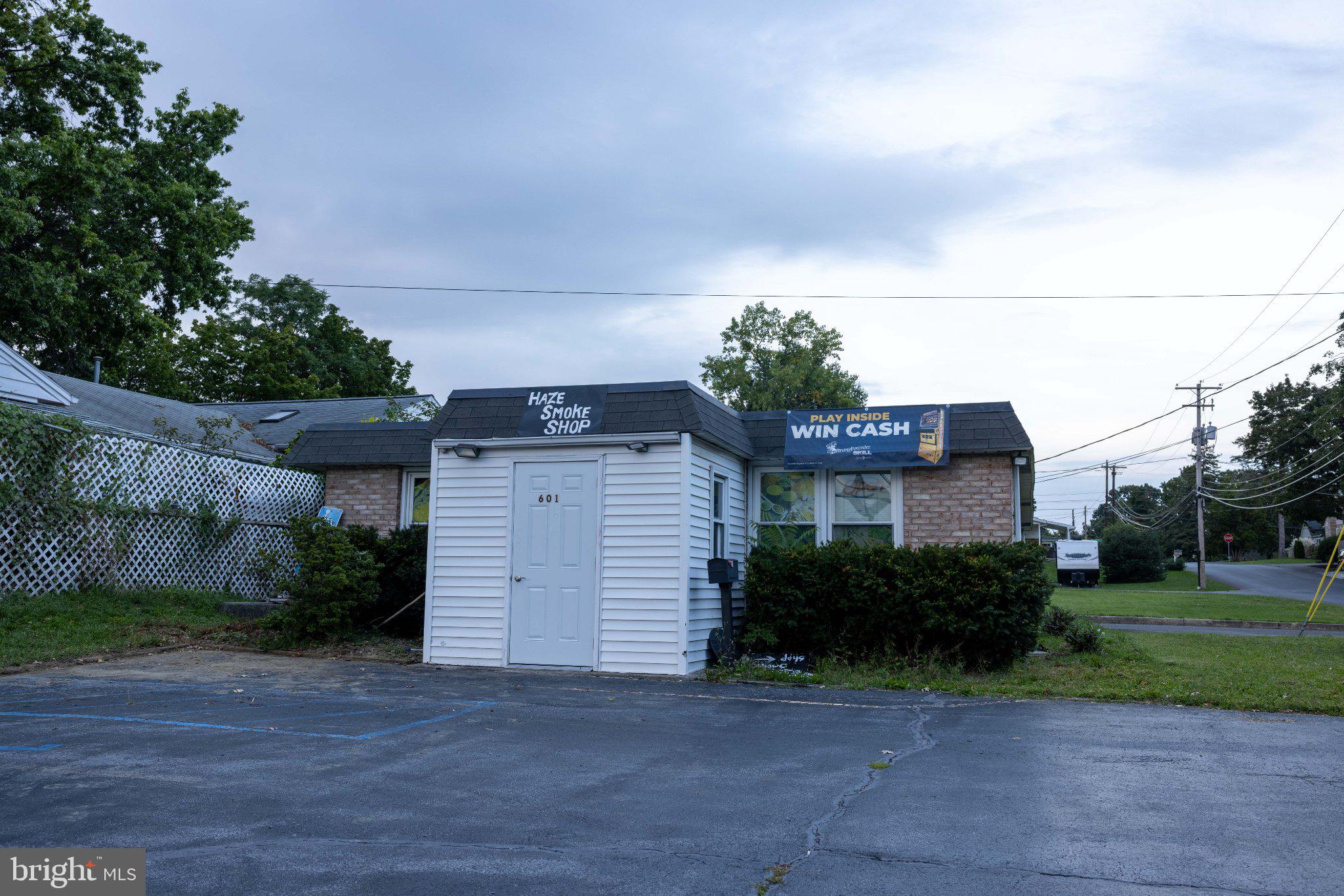 601 N MOUNTAIN ROAD