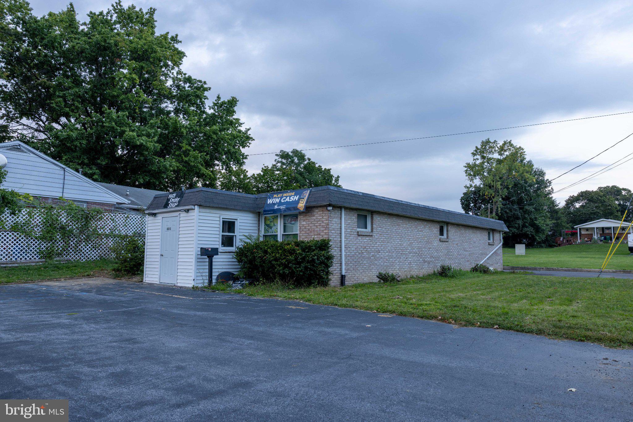 601 N MOUNTAIN ROAD