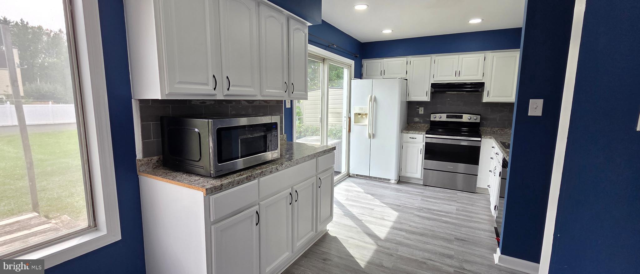 COUNTY DOWNE - Residential Lease