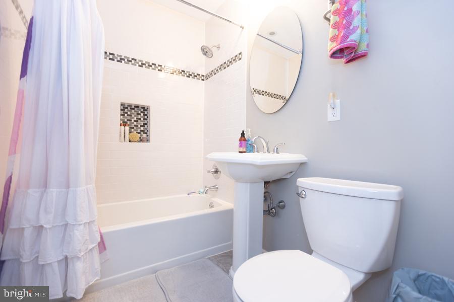 FLOURTOWN - Residential