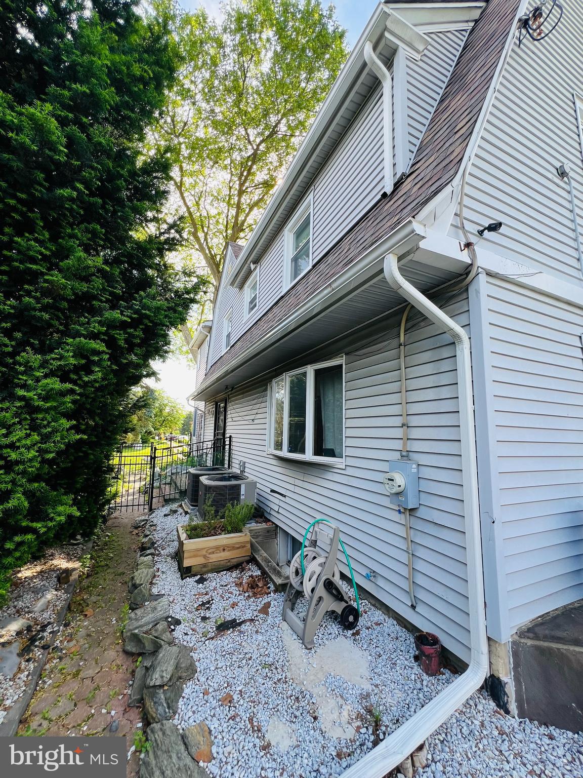 13 HENLEY ROAD