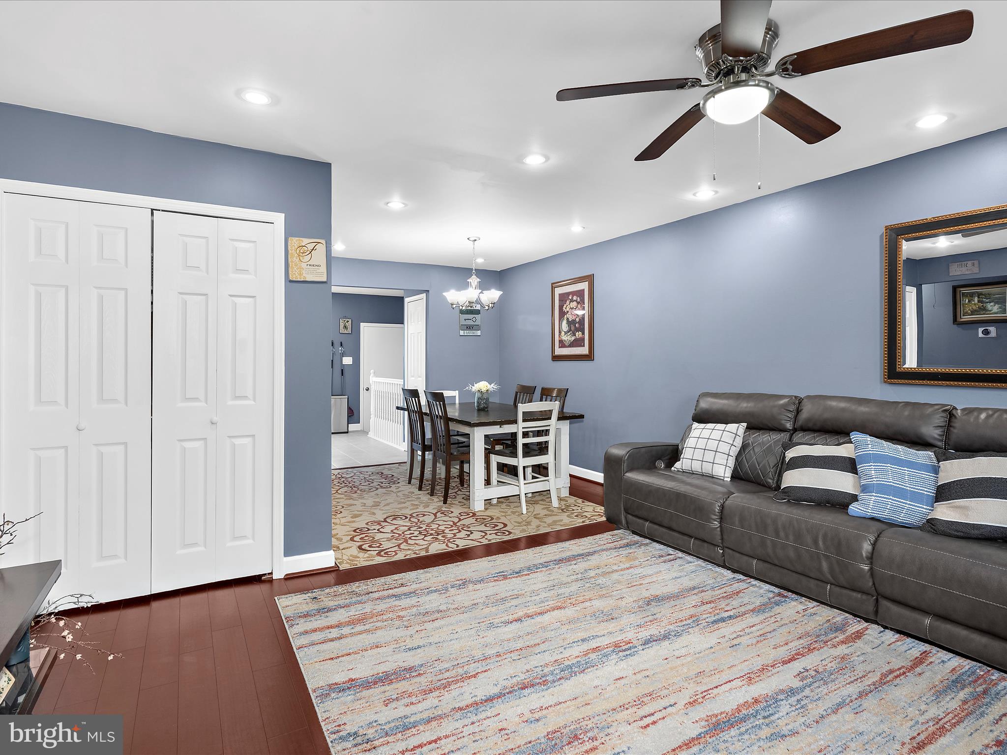 1083 VENA LANE