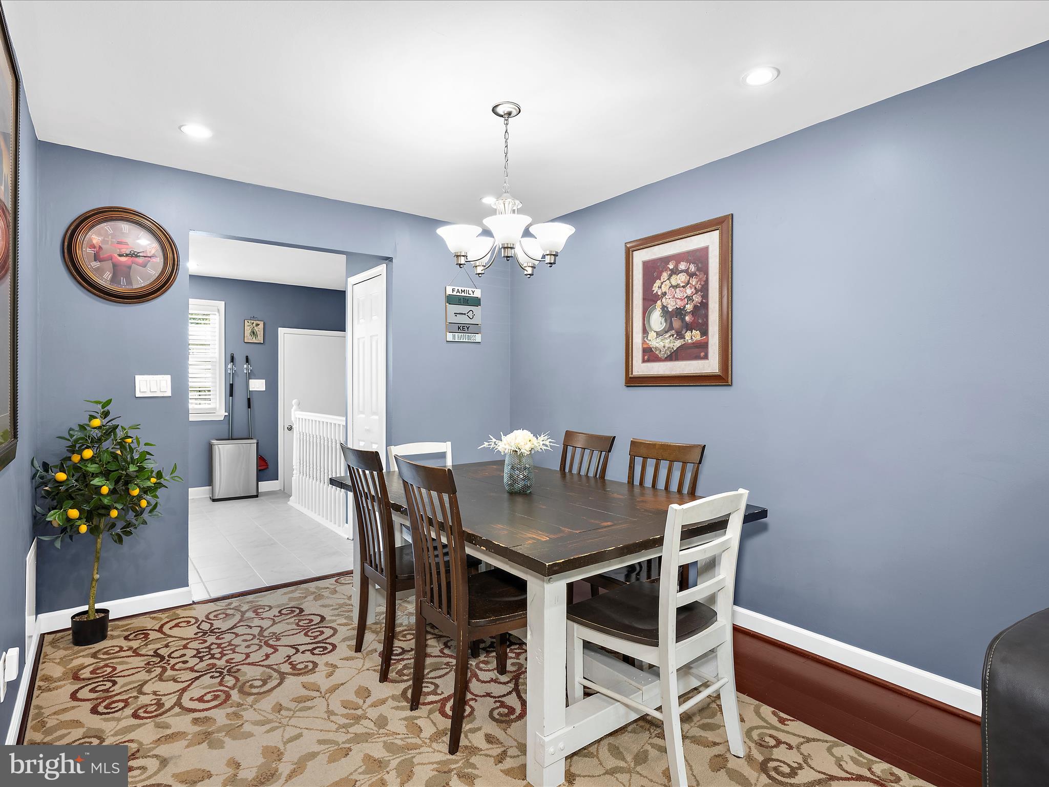 QUEENS PARK - Residential