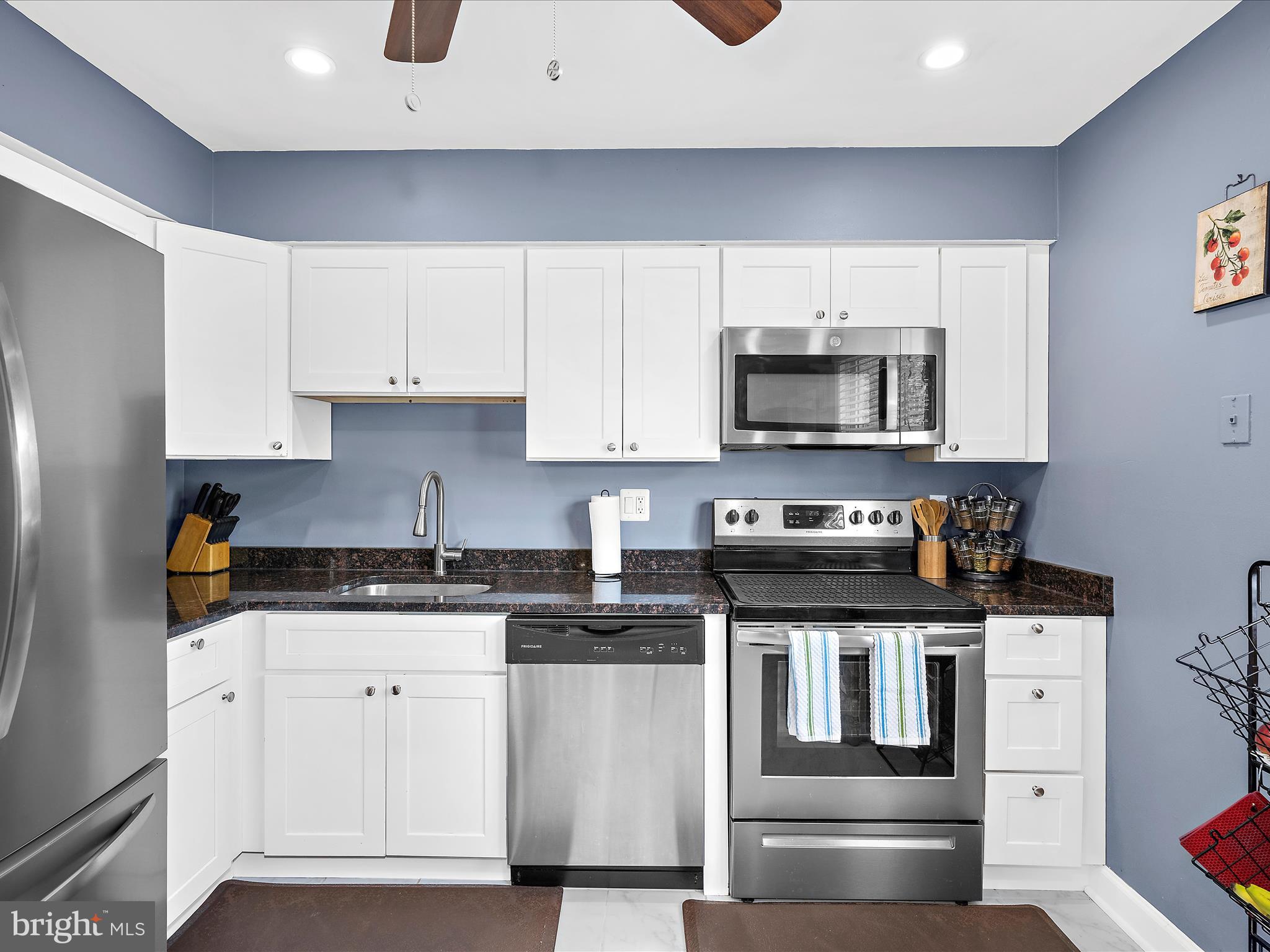 QUEENS PARK - Residential