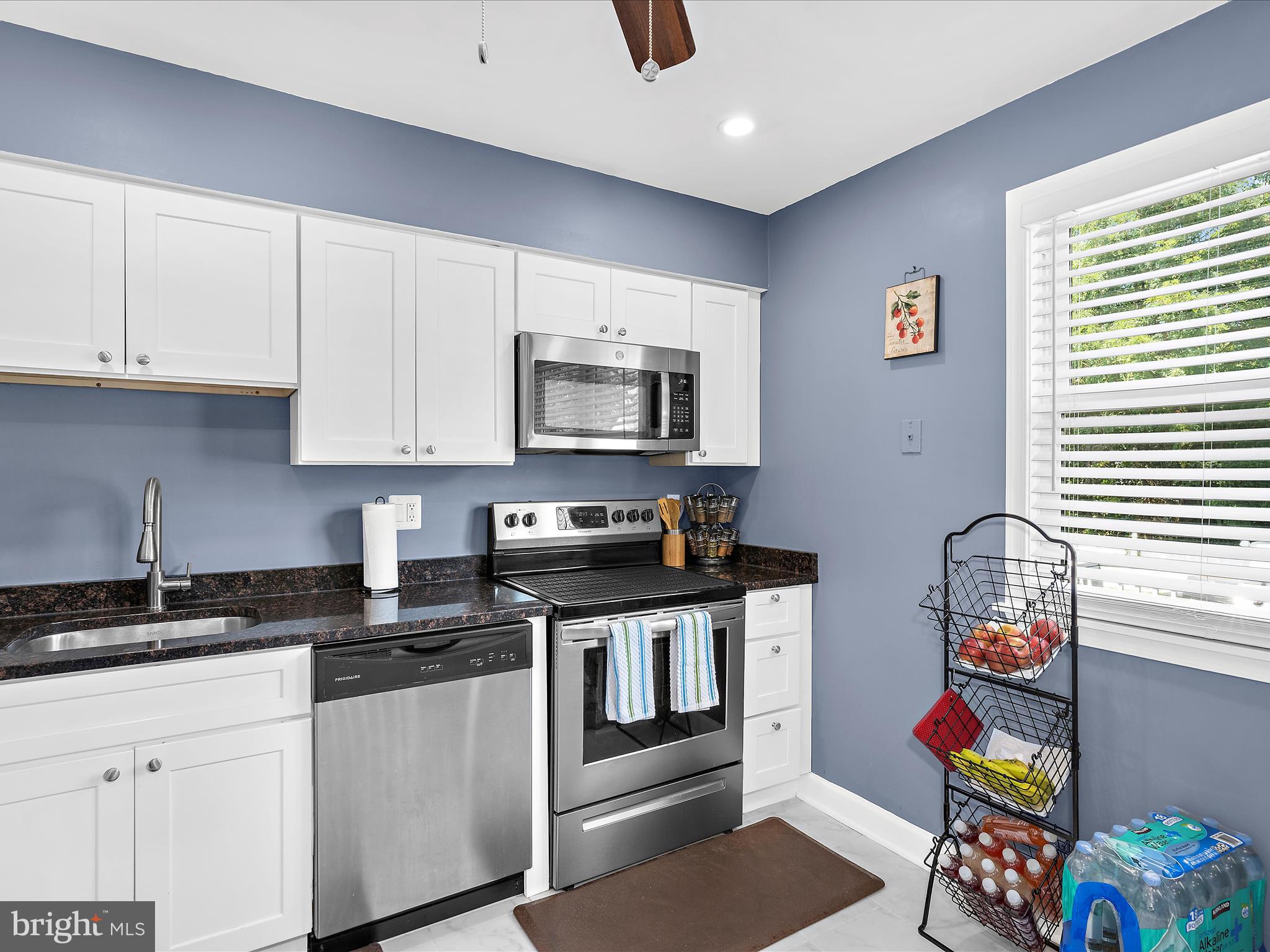 QUEENS PARK - Residential