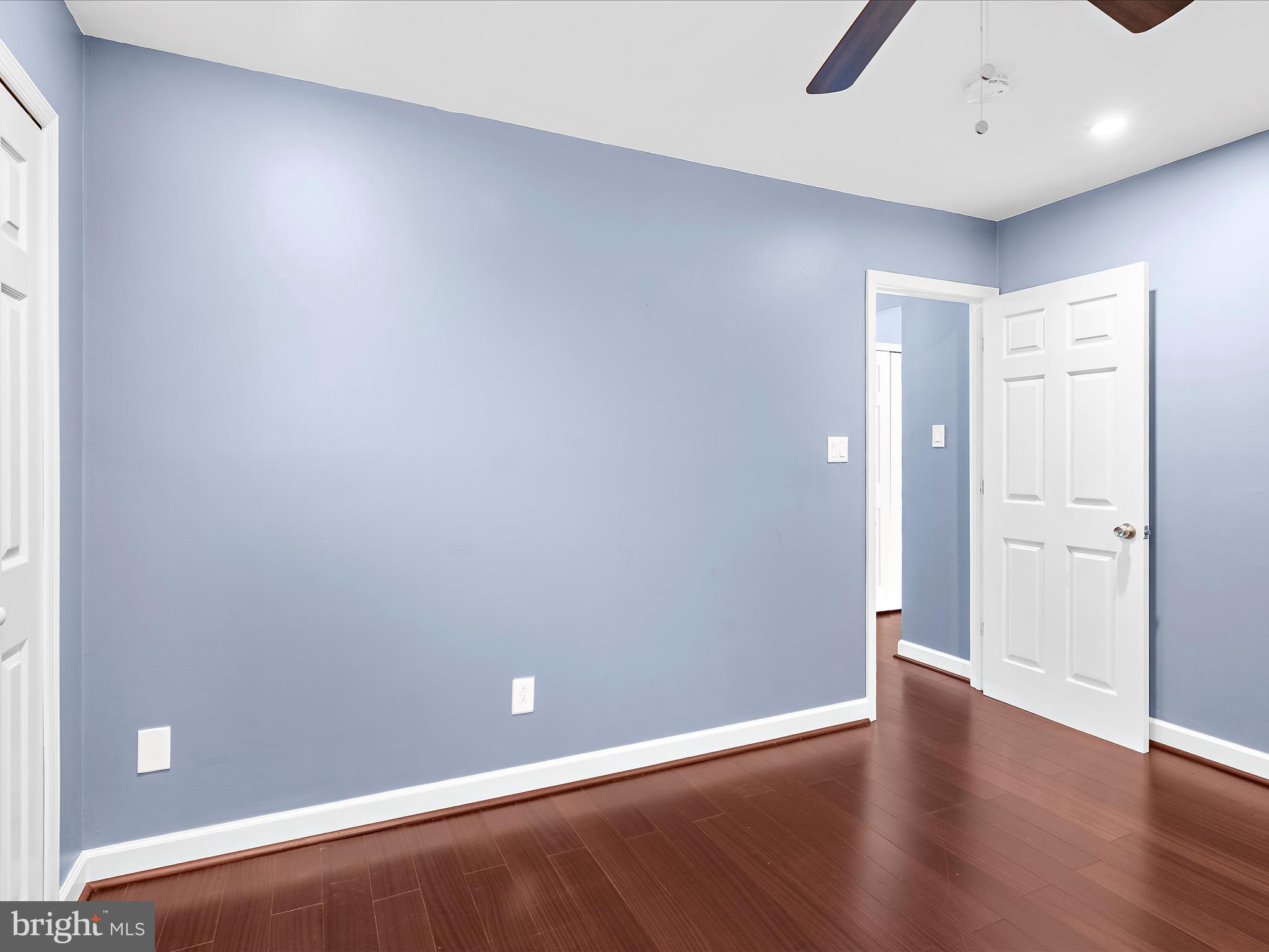 1083 VENA LANE