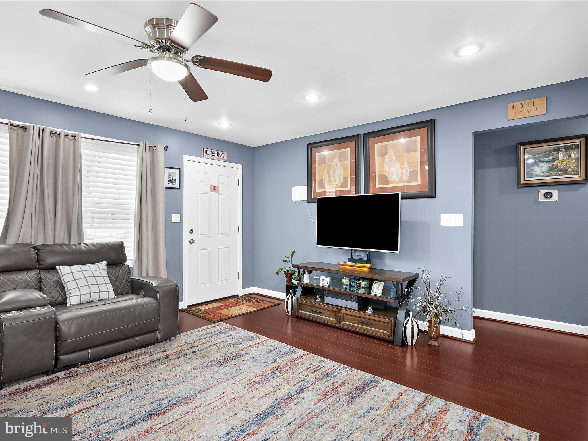 QUEENS PARK - Residential