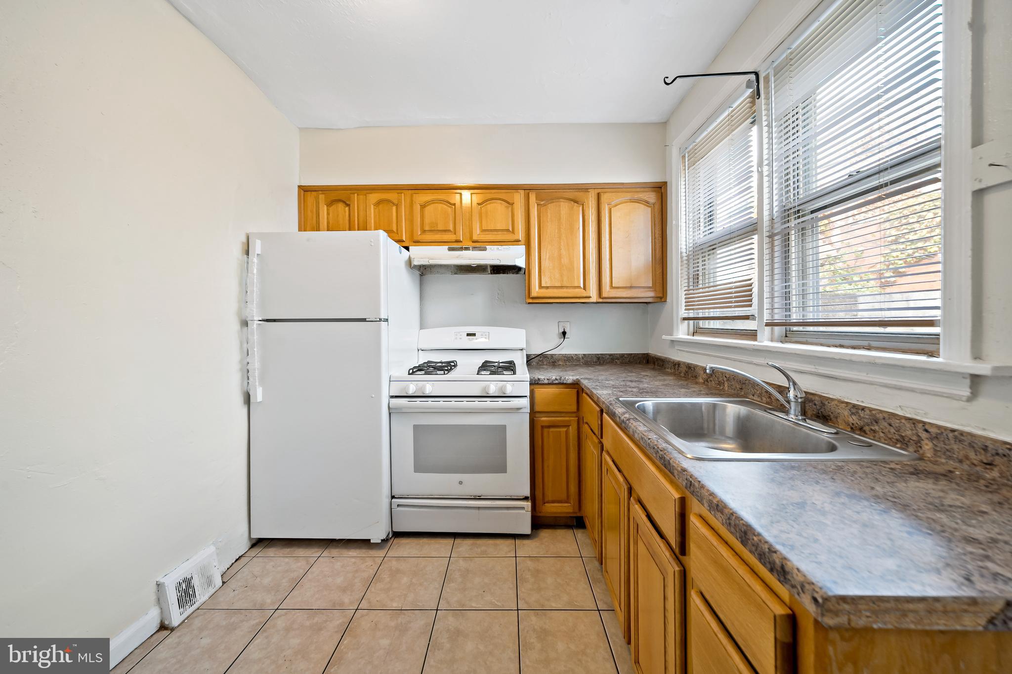 PASSYUNK SQUARE - Residential Lease