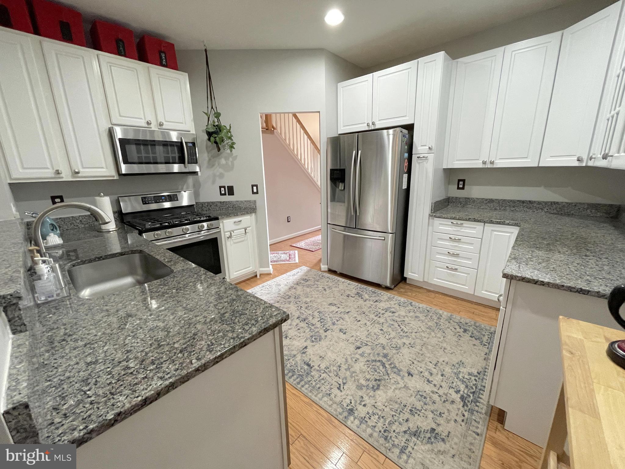 FURNACE HILLS - Residential