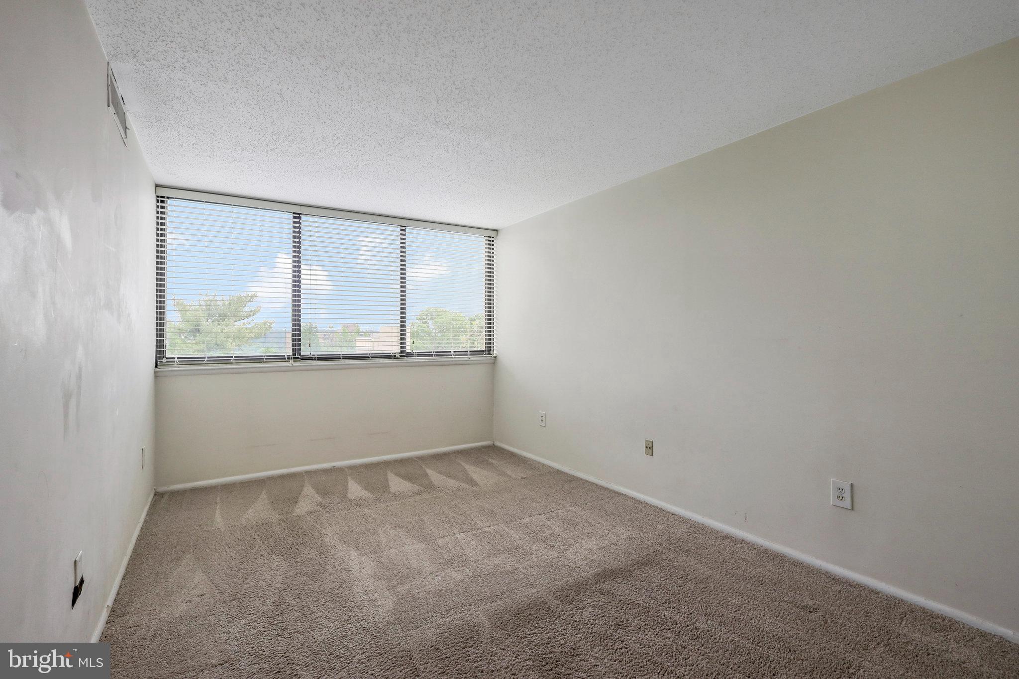 EOS TWENTY-ONE - Residential