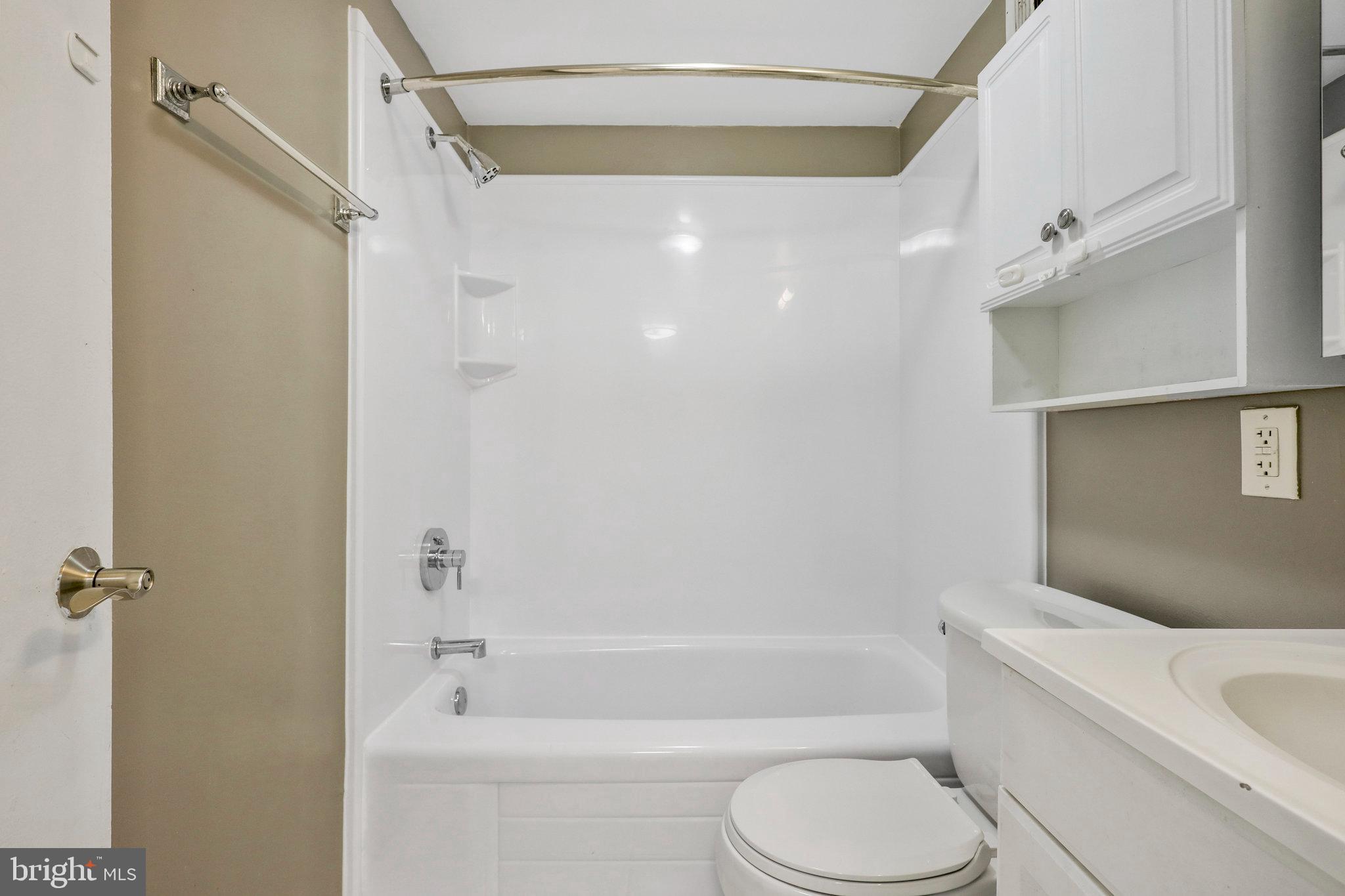 EOS TWENTY-ONE - Residential