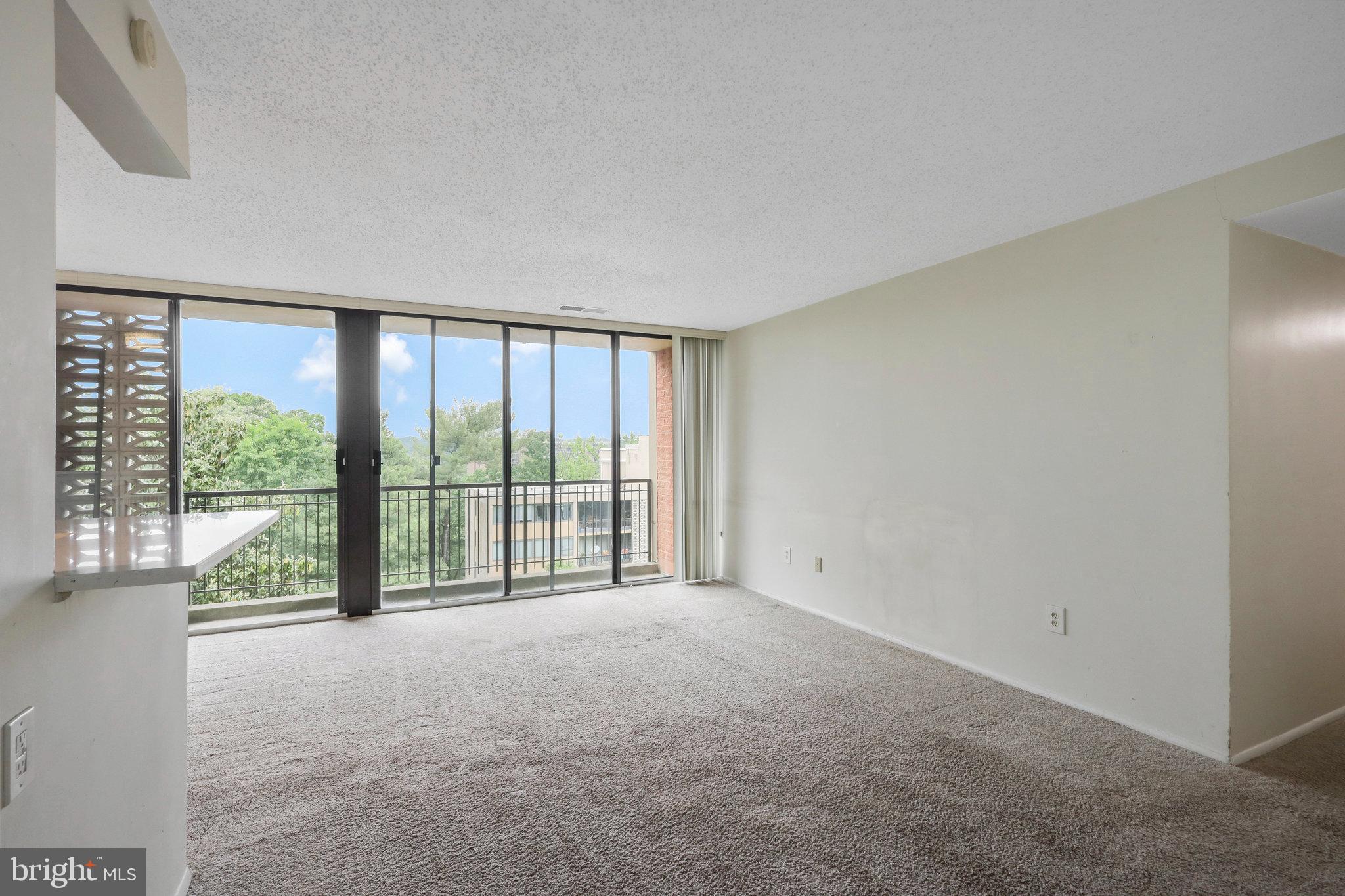 EOS TWENTY-ONE - Residential