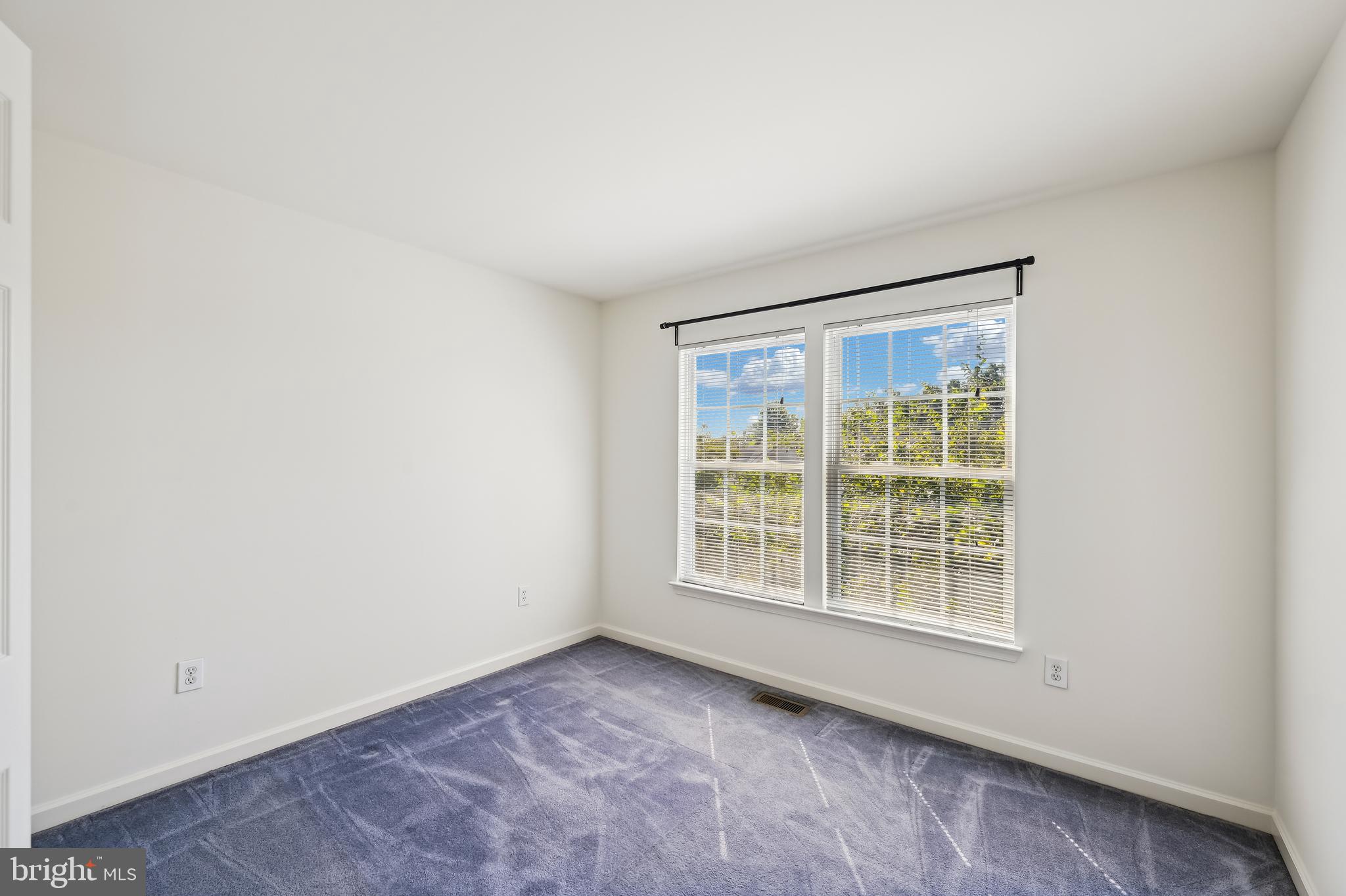 THE POINTE - Residential