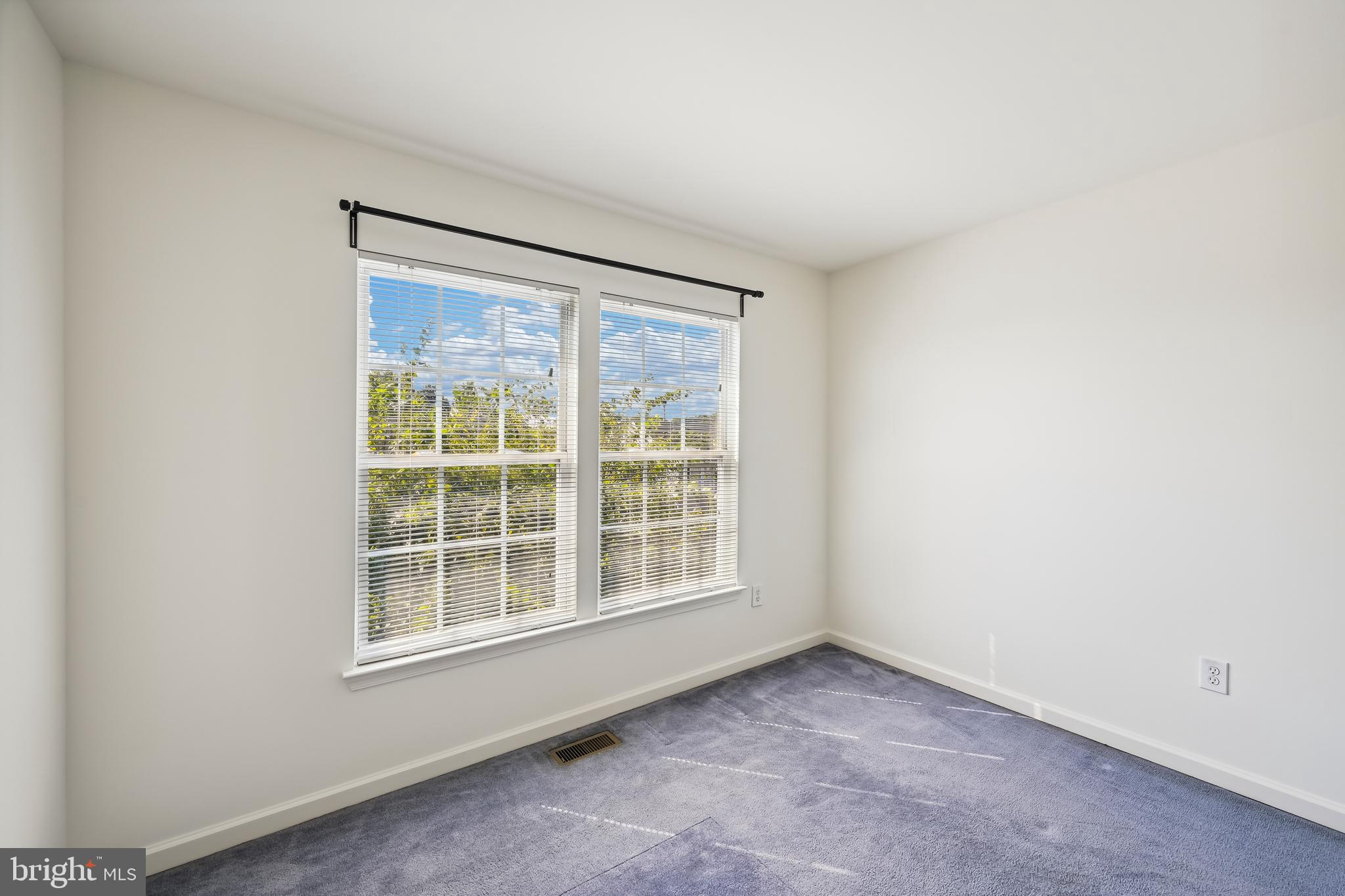 THE POINTE - Residential