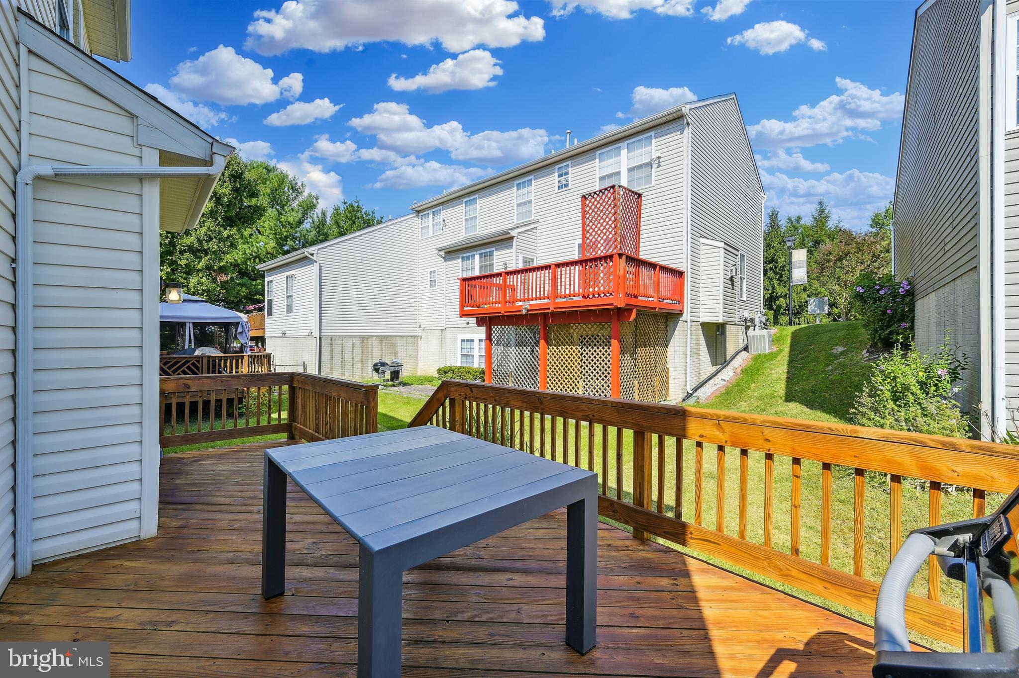 THE POINTE - Residential