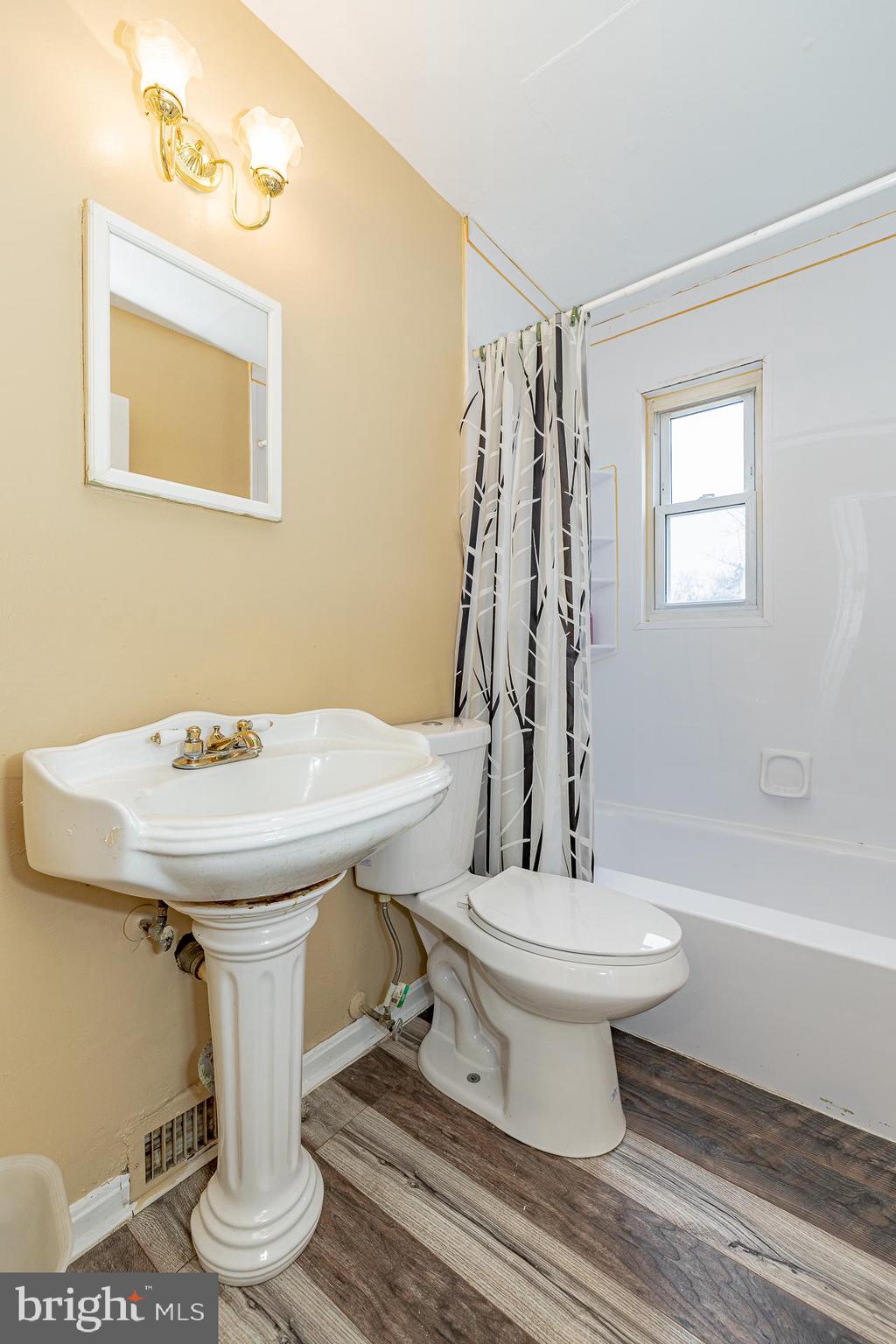 DUPONT HEIGHTS - Residential