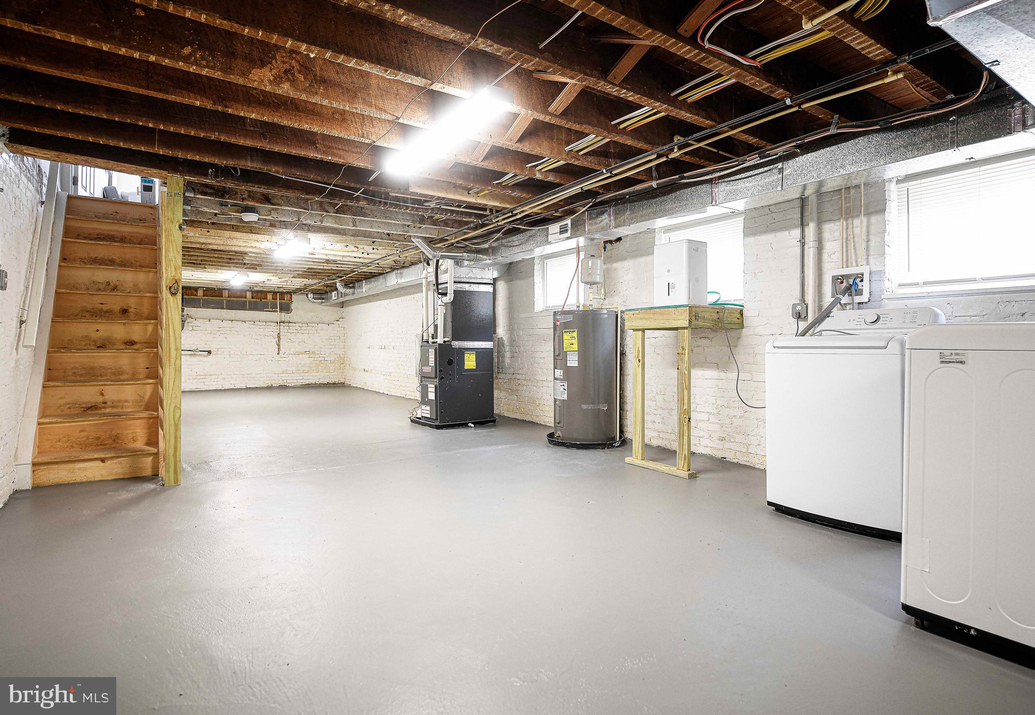 ELLWOOD PARK - Residential