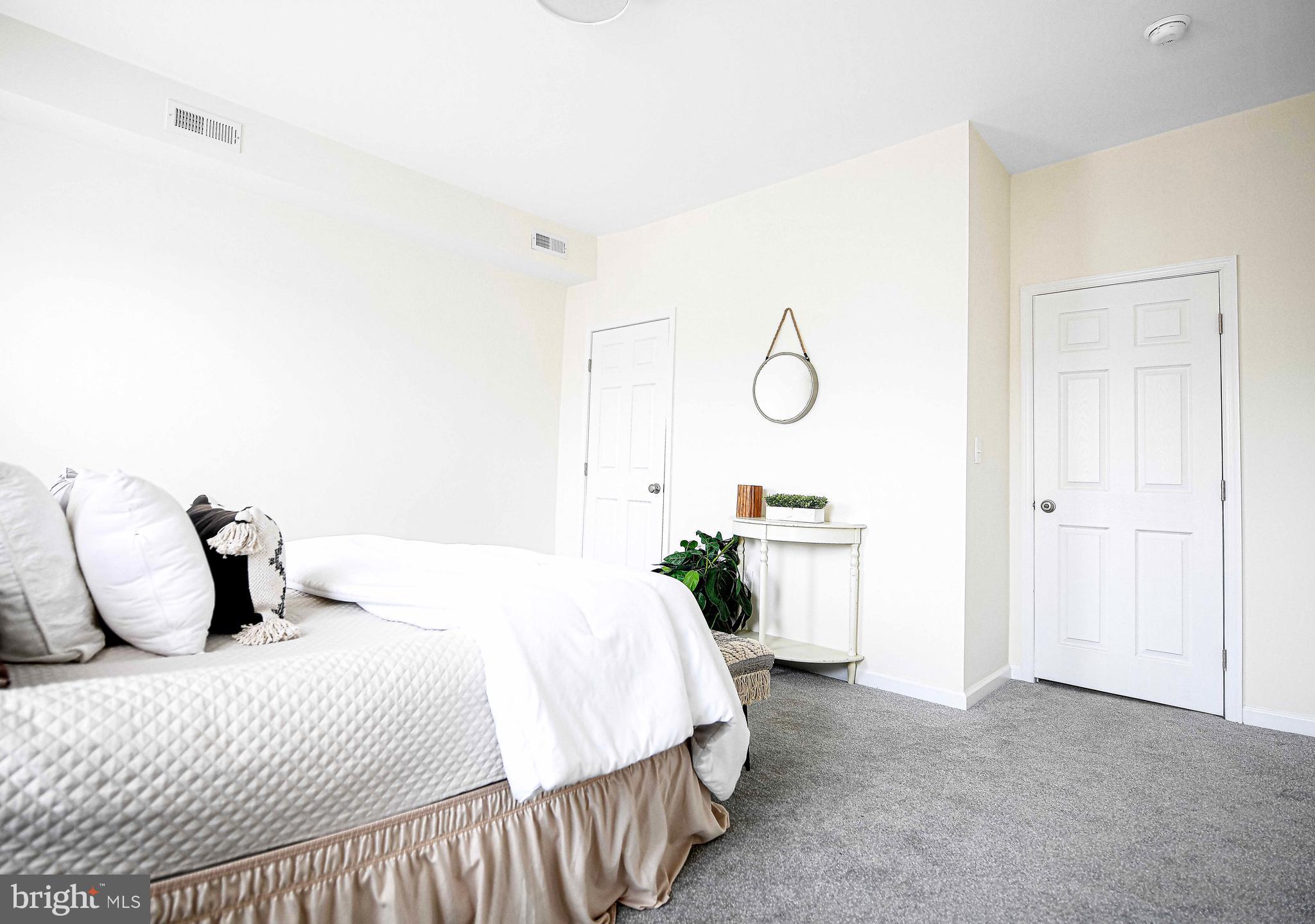 ELLWOOD PARK - Residential