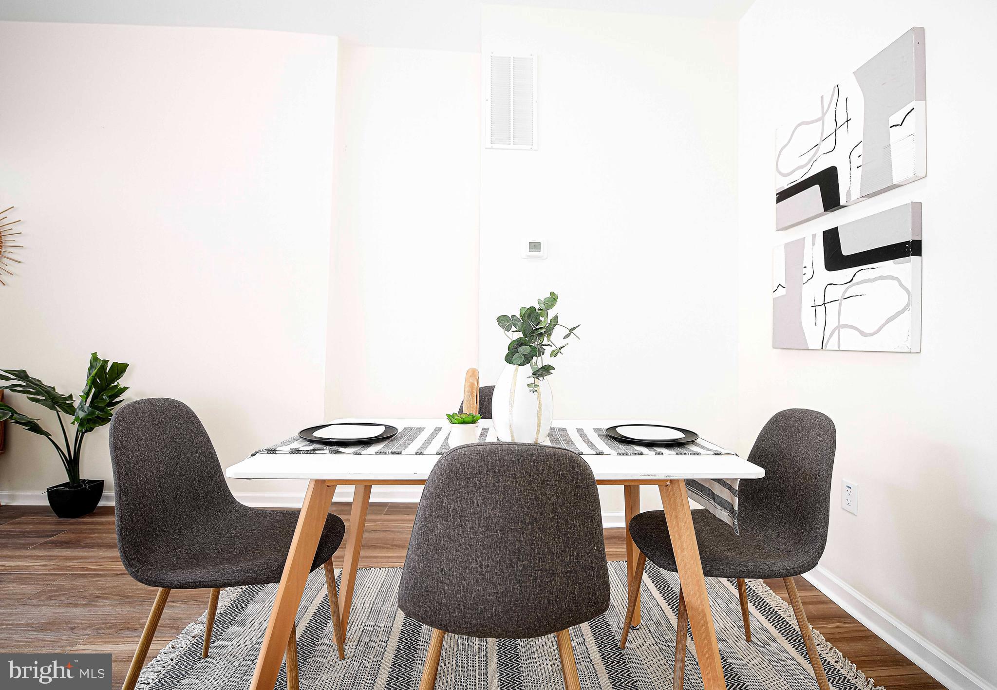 ELLWOOD PARK - Residential