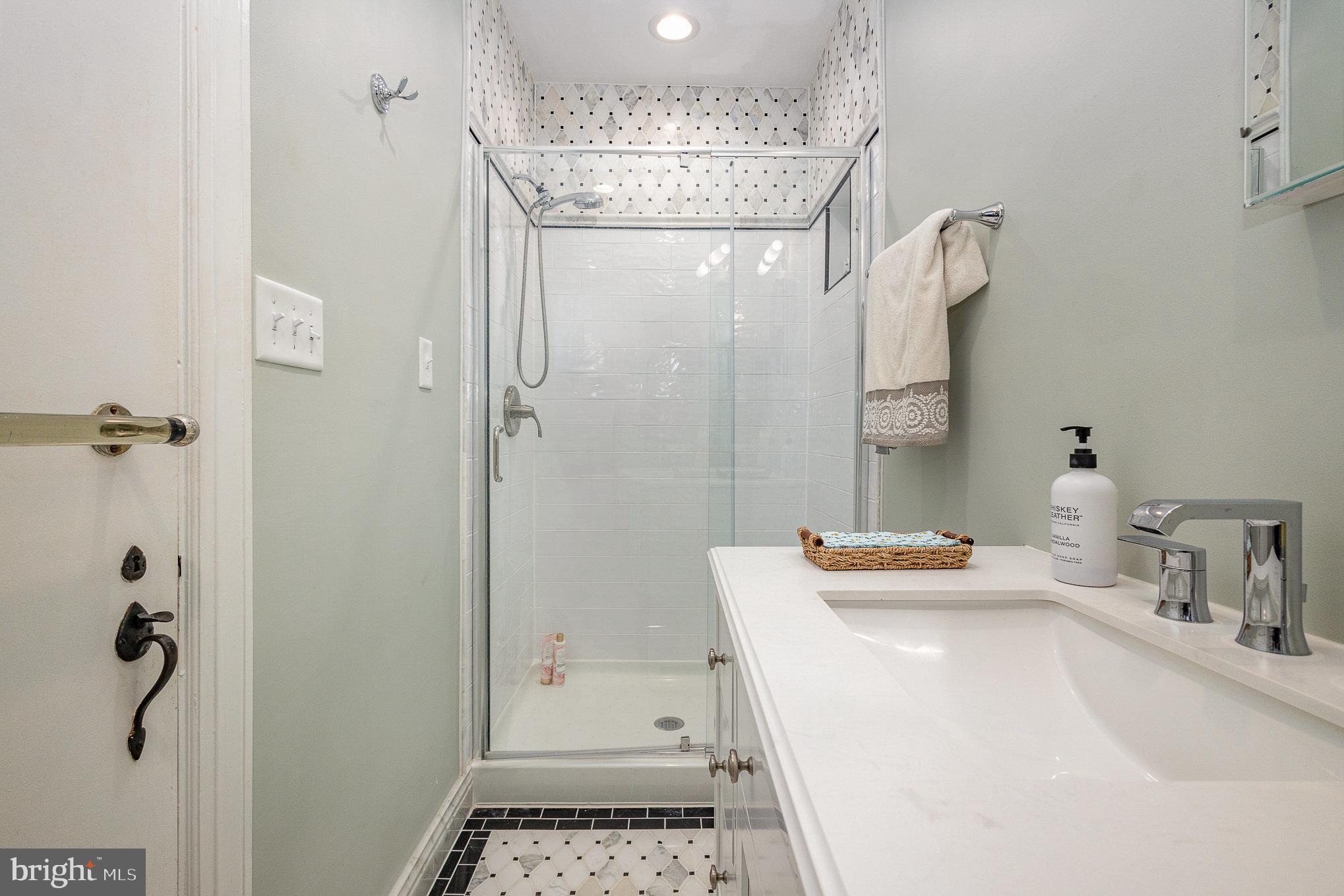 WASHINGTON VIRGINIA - Residential