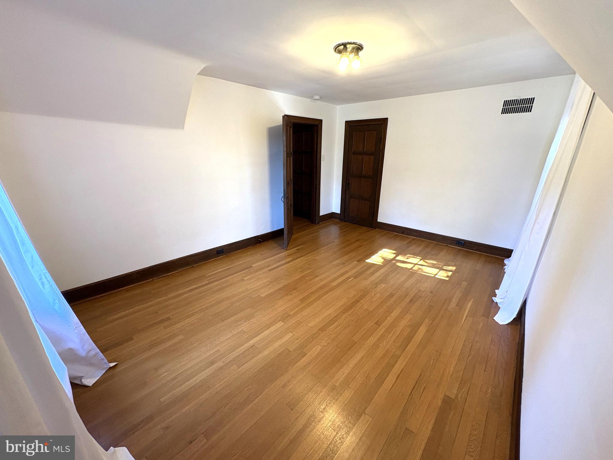 WASHINGTON VIRGINIA - Residential