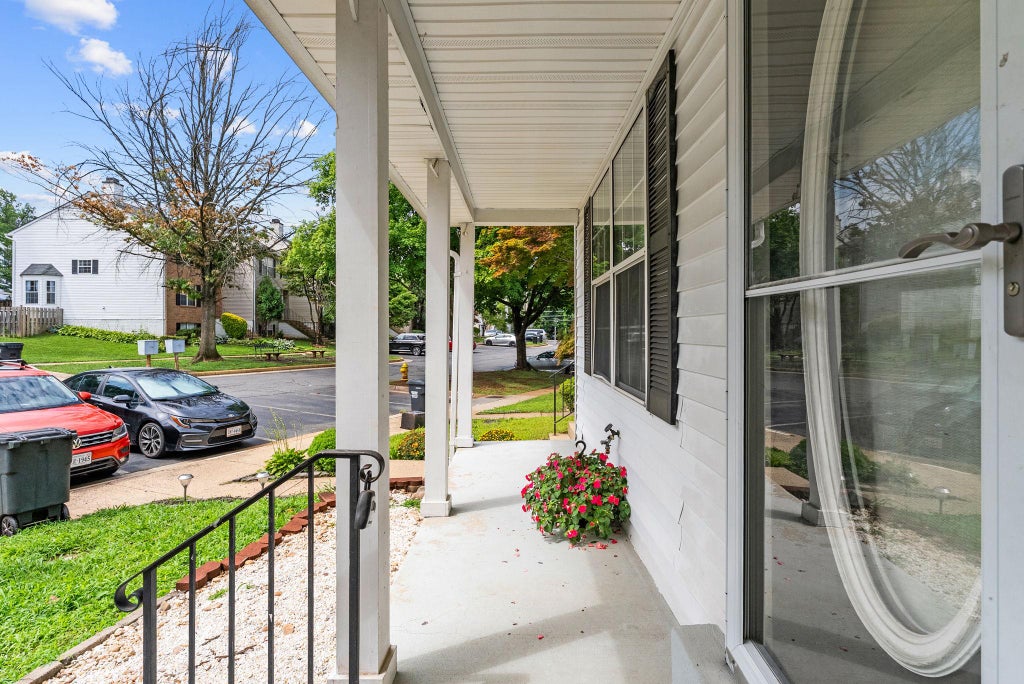 Photo of 4568 Perch Branch Way, WOODBRIDGE, VA 22193 (MLS # VAPW2126500)