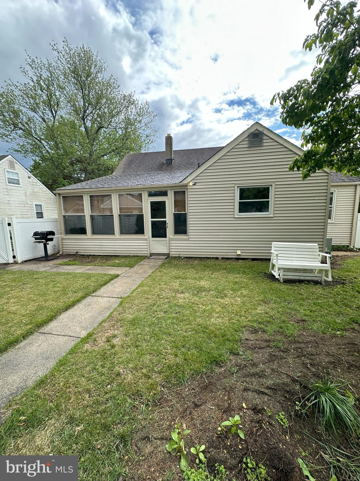 120 LINDSEY AVENUE