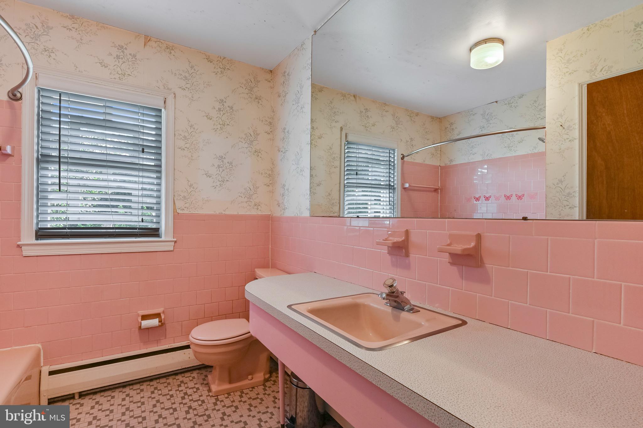 SOUTHDOWN SHORES - Residential