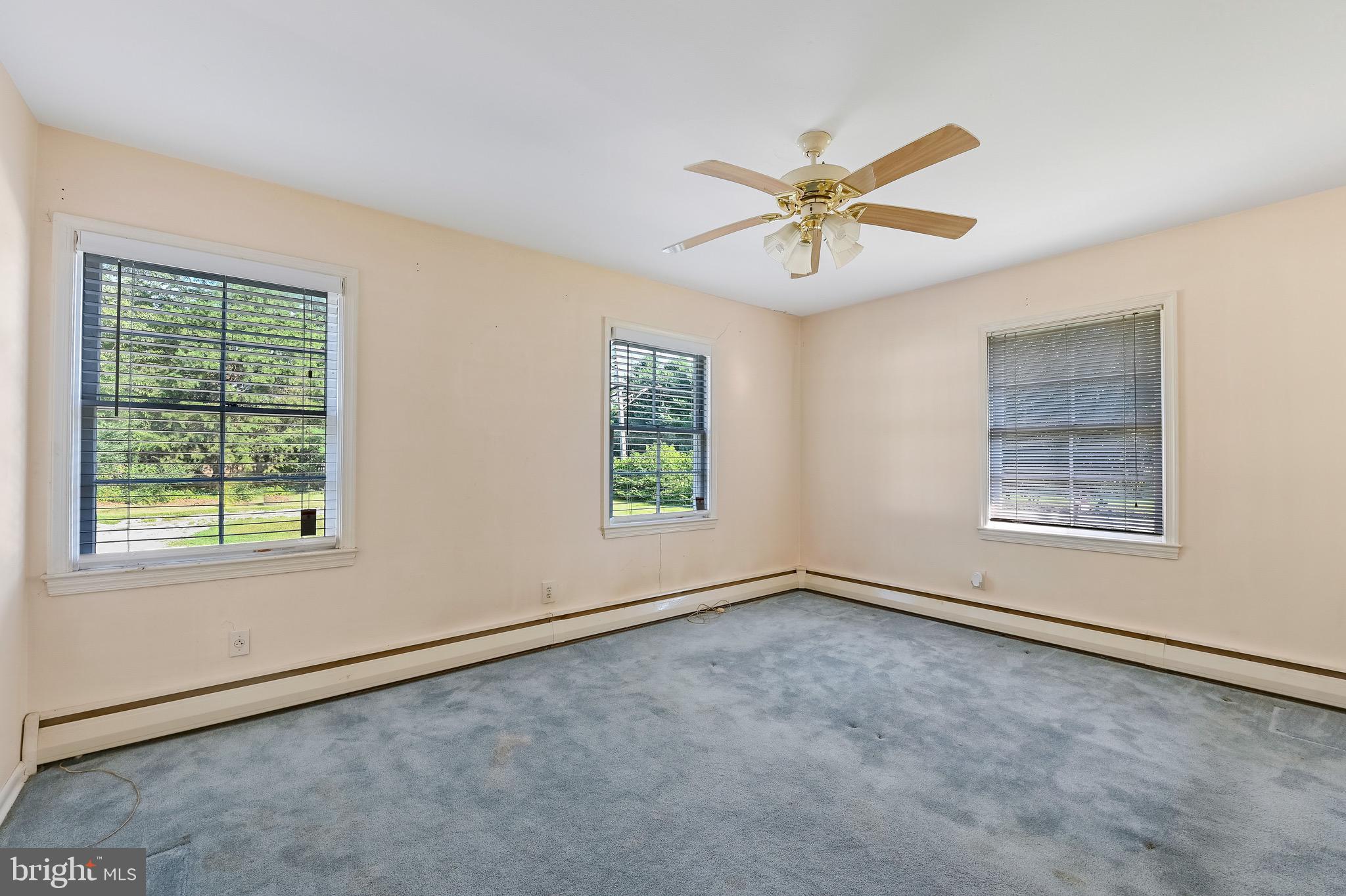 SOUTHDOWN SHORES - Residential