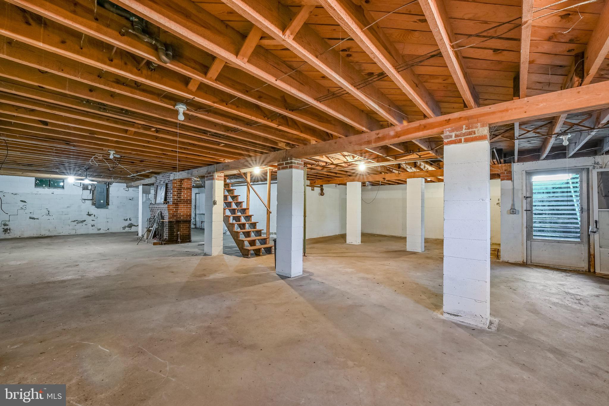 SOUTHDOWN SHORES - Residential