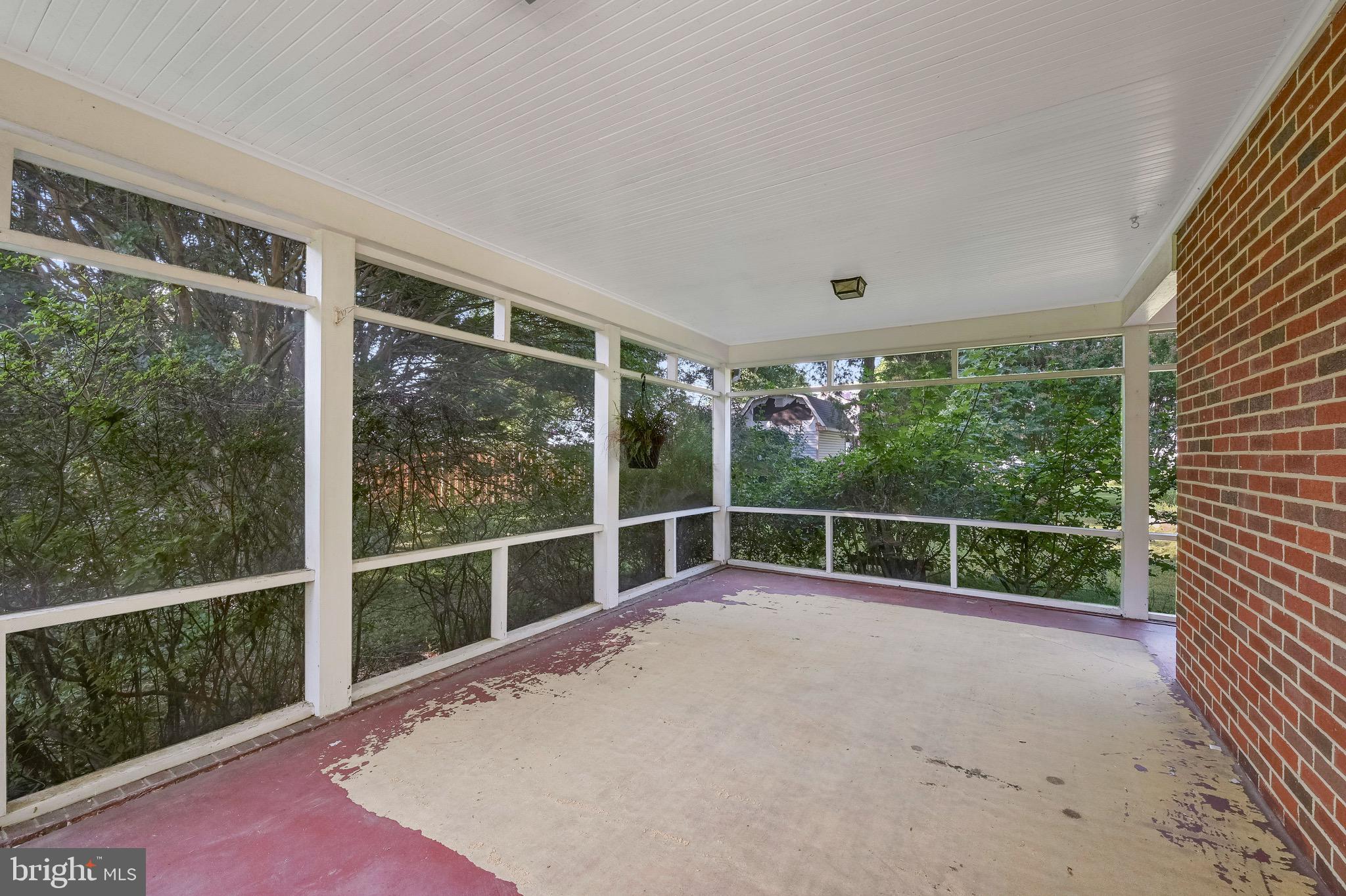 SOUTHDOWN SHORES - Residential