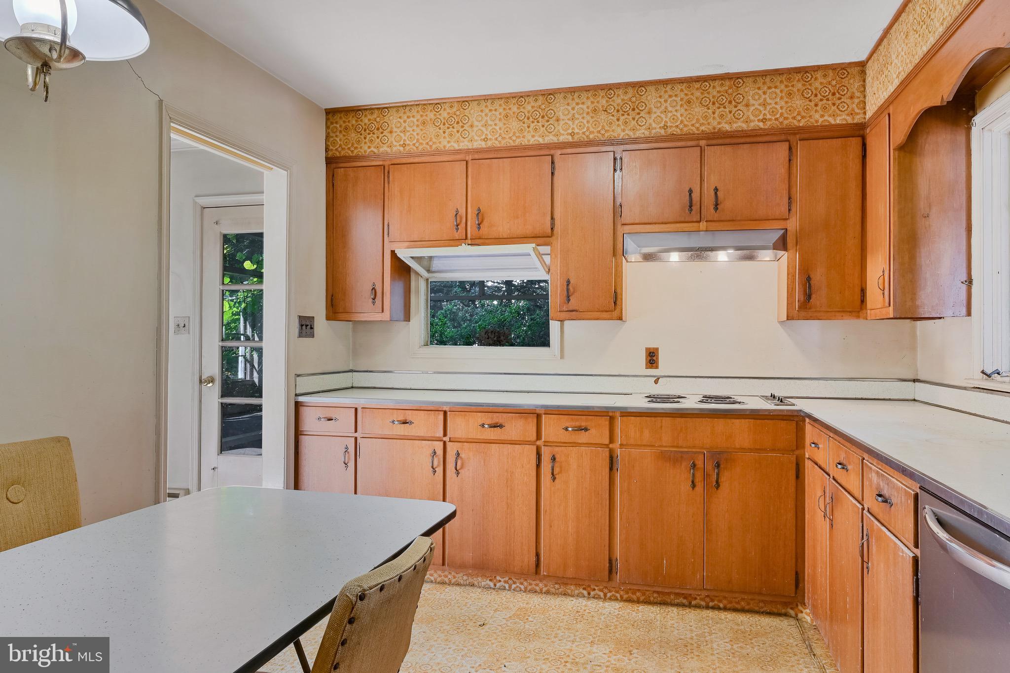 SOUTHDOWN SHORES - Residential