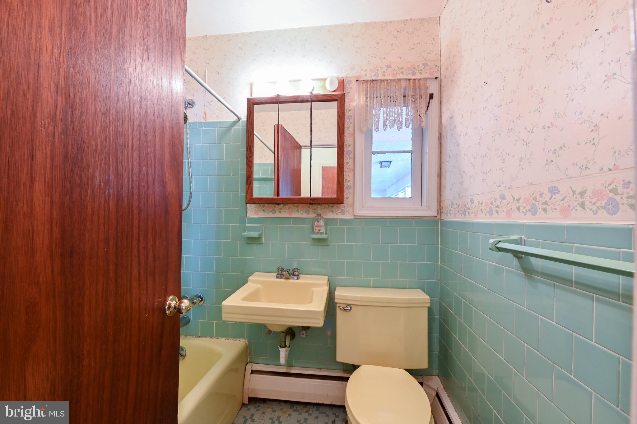 SOUTHDOWN SHORES - Residential