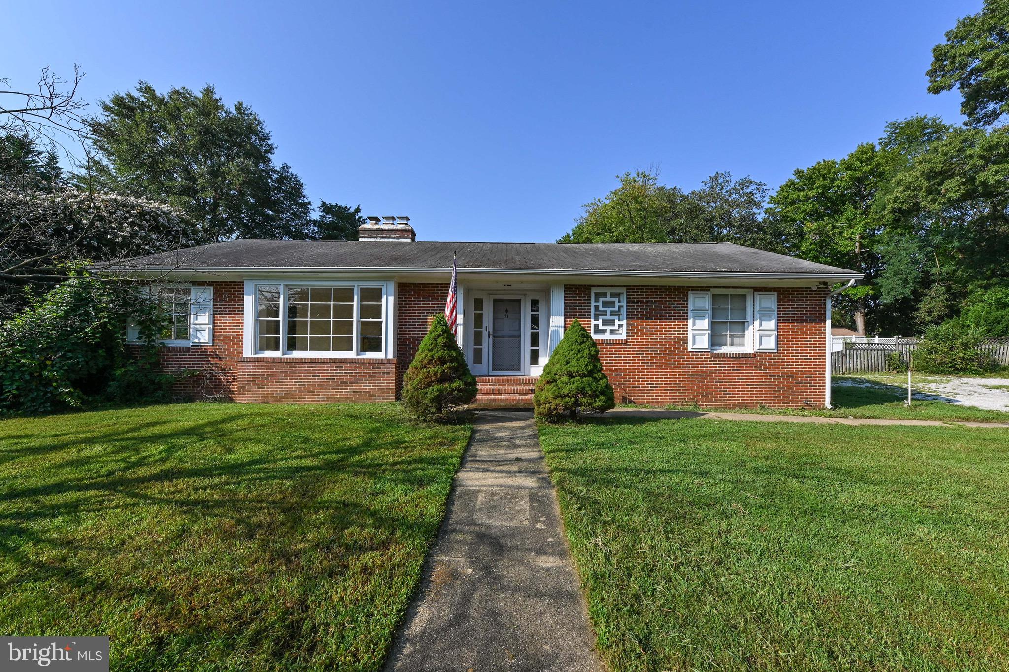 SOUTHDOWN SHORES - Residential