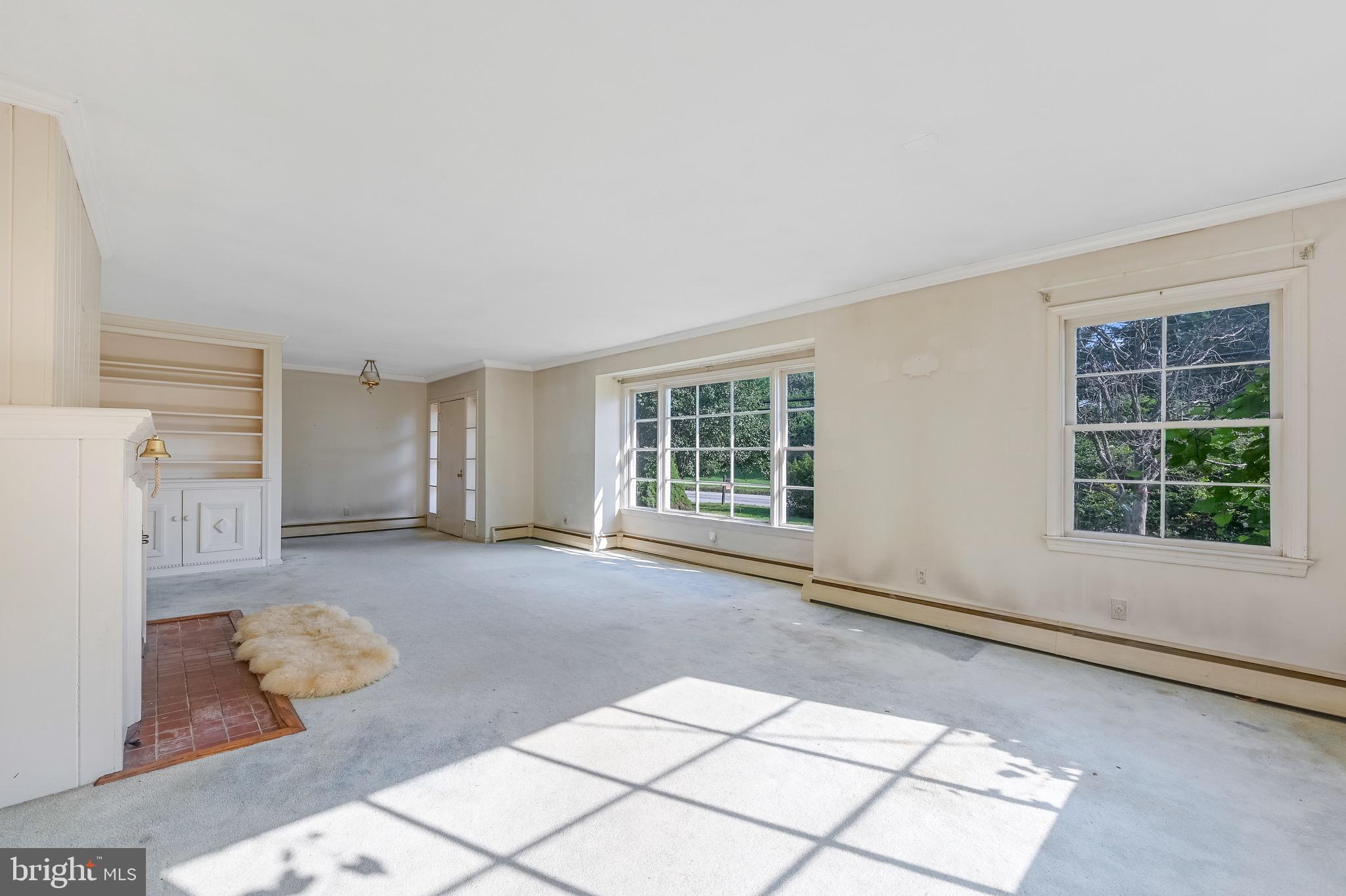 SOUTHDOWN SHORES - Residential